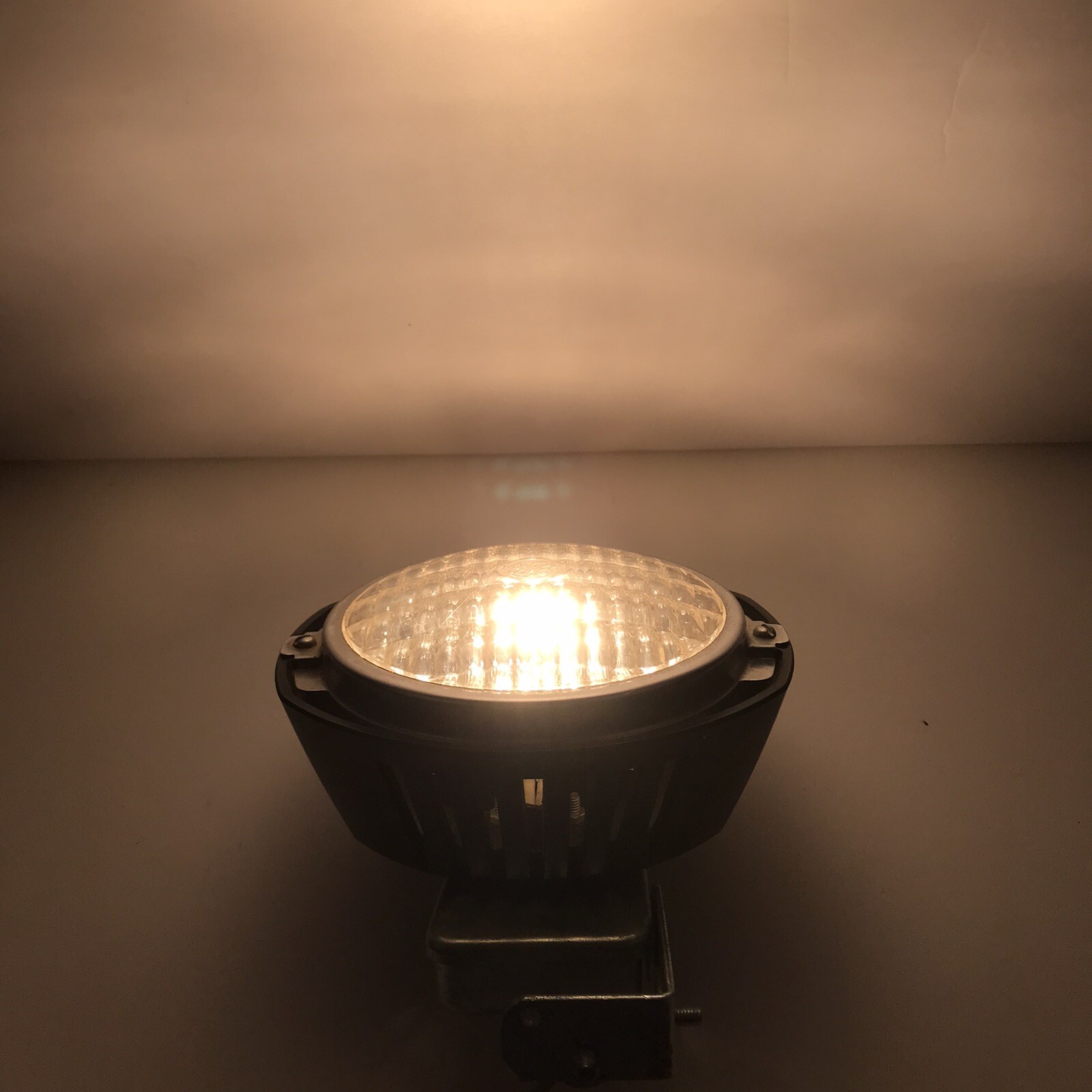 Vintage Acme-Lite Top Mount Cameralite For Super 8 Cameras Model 91 DWA Lamp