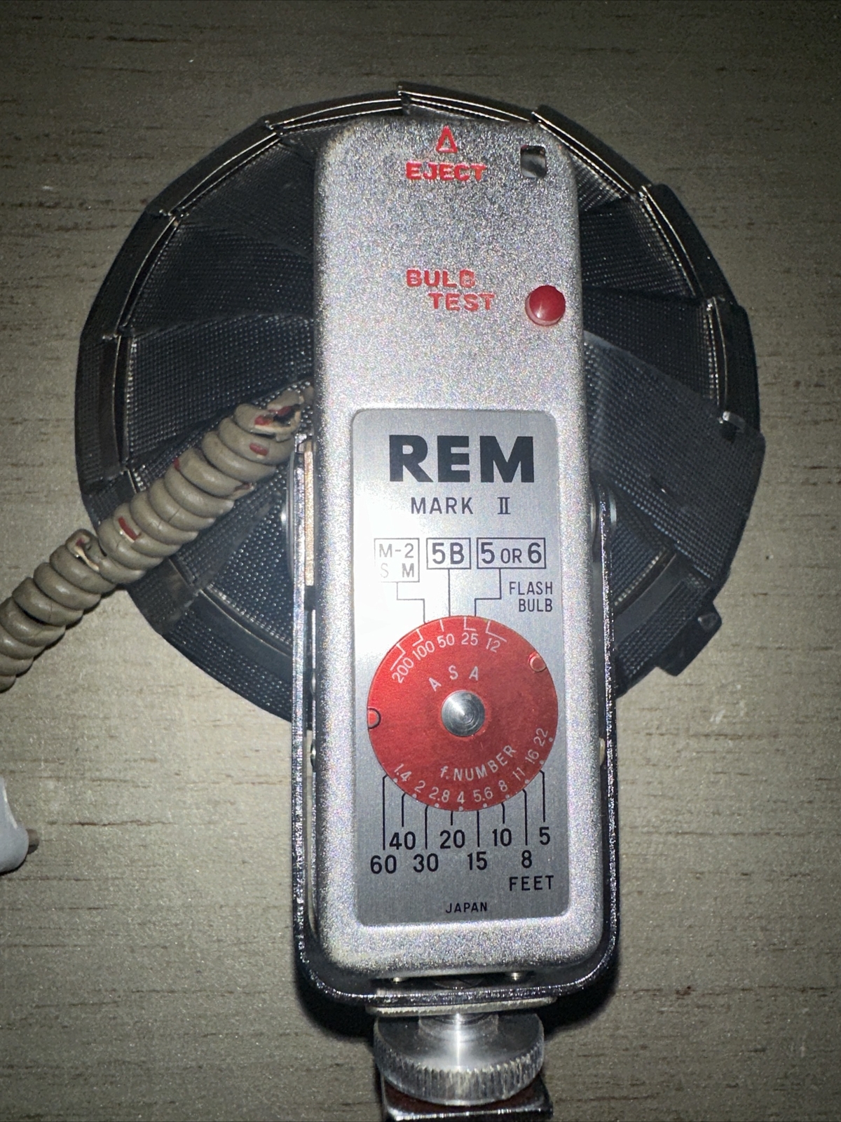 Vintage REM Marksman II Bounce Flash Bulb Test