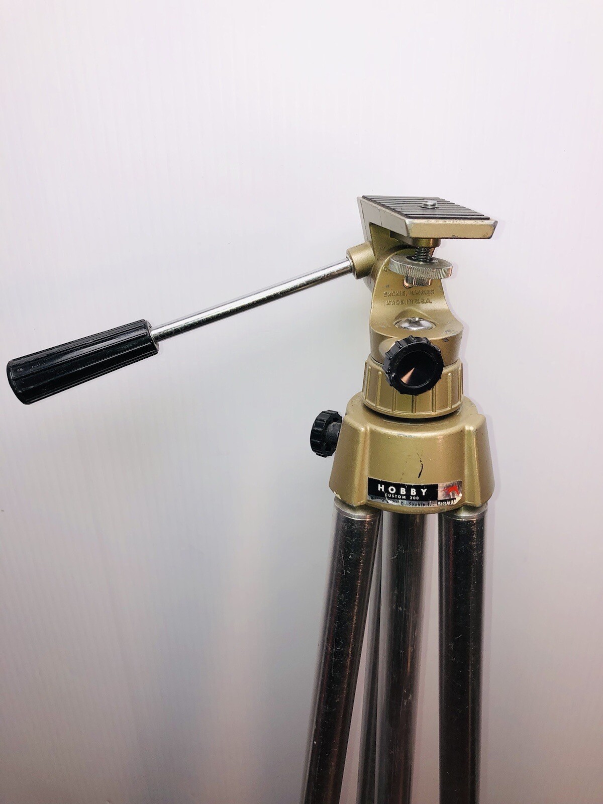 VTG CAMERA TRIPOD FOLDABLE Sturdy Blogging Streaming Video Chat Reselling USA