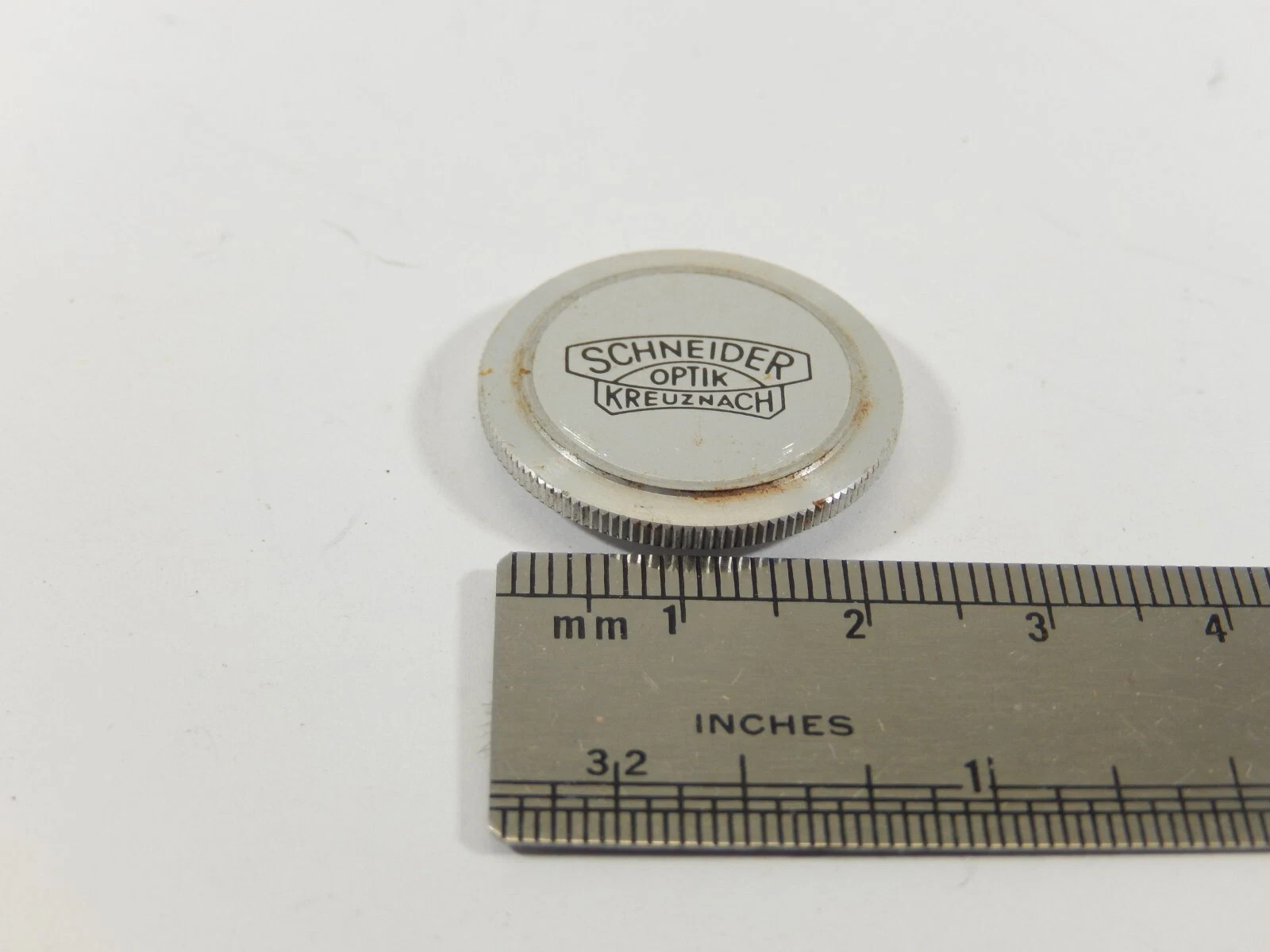 VINTAGE SCHNEIDER OPTIK KREUZNACH SMALL 19MM METAL SCREW-ON LENS CAP