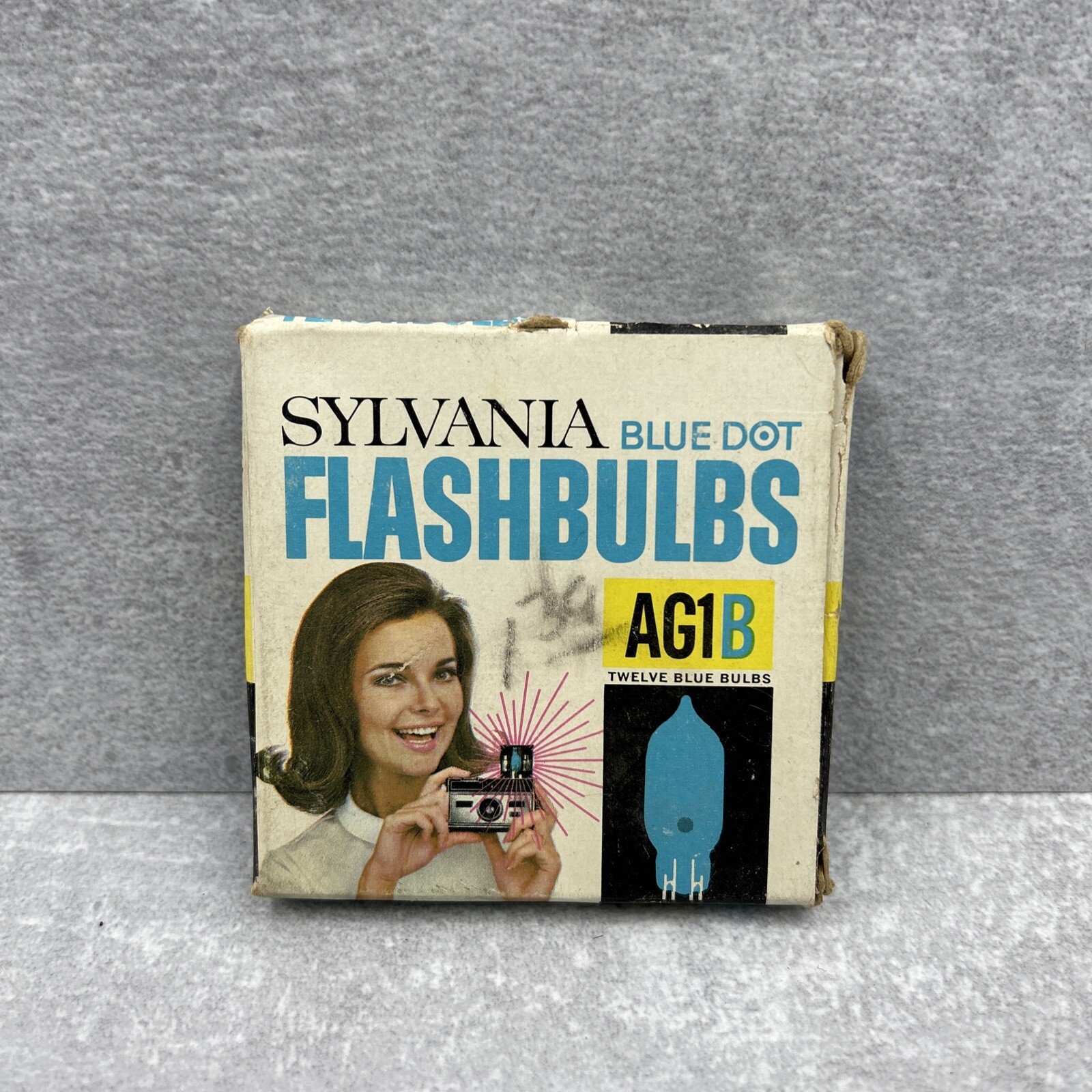 Vintage Sylvania Blue Dot Flashbulbs AG1B Old Stock 11 Bulbs