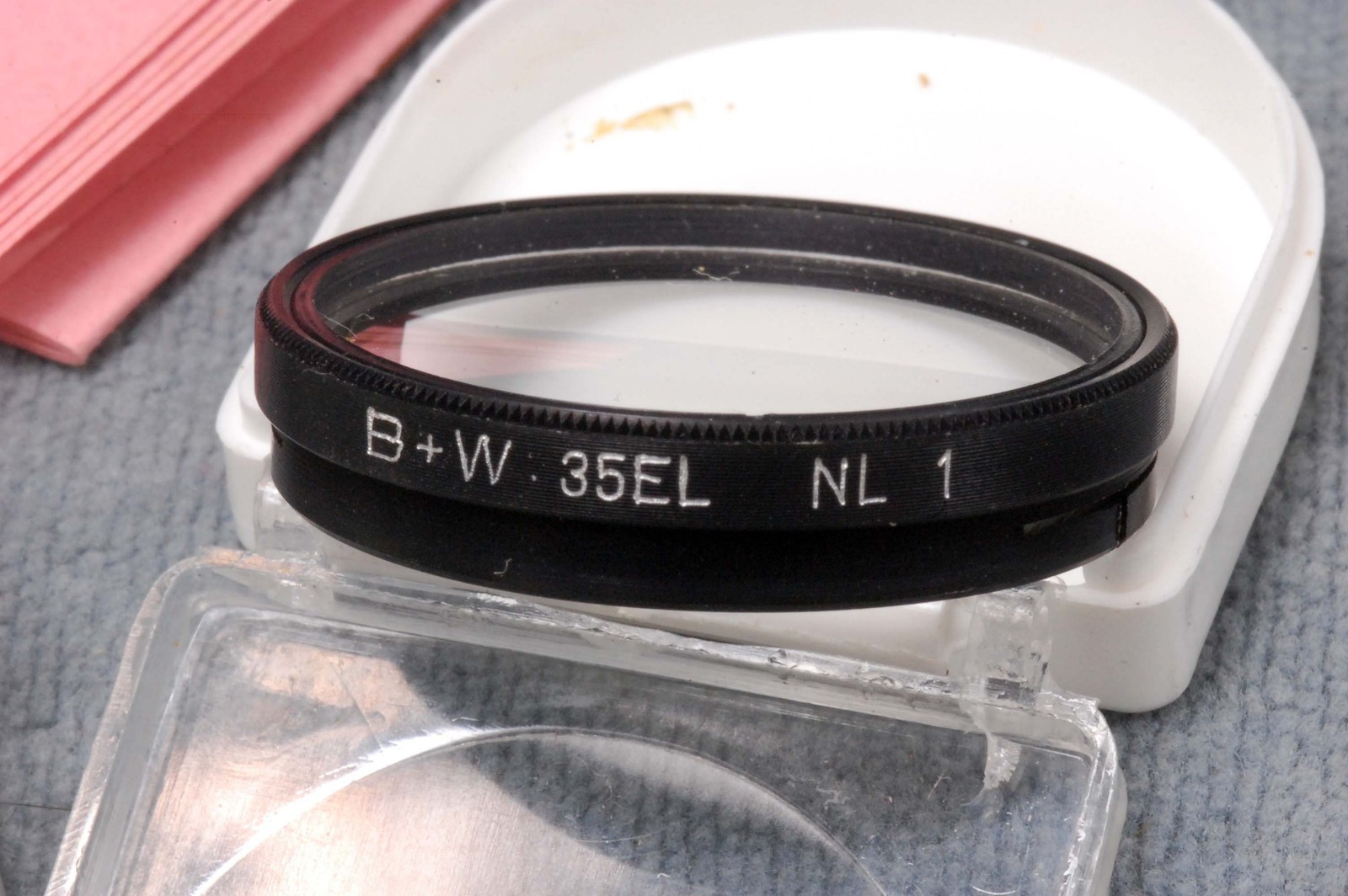 B+W MINOX 35 EL #1 CLOSE-UP PUSH-ON LENS IN CASE AND BOX – 31MM ID