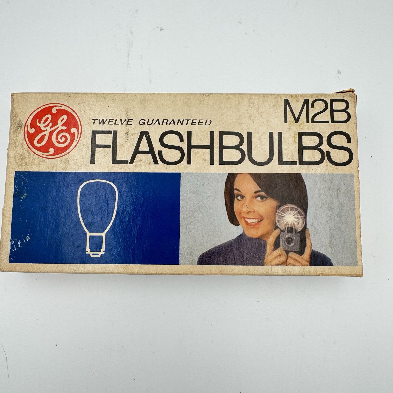 Vintage GE M2B Flashbulbs – 6 Blue Bulbs – General Electric New Old Stock