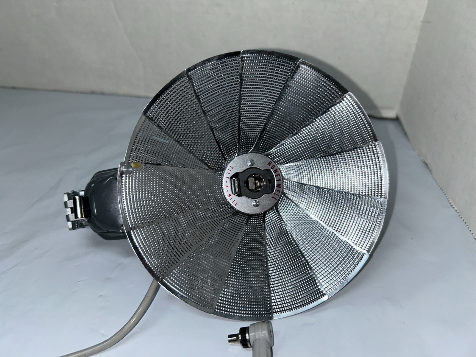 Honeywell Tilt-A-Mite Flash UNTESTED