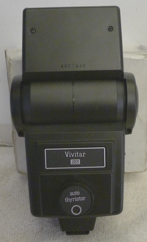 Vivitar 283 Auto Thyristor Electronic Shoe Mount Directional Flash – TESTED B