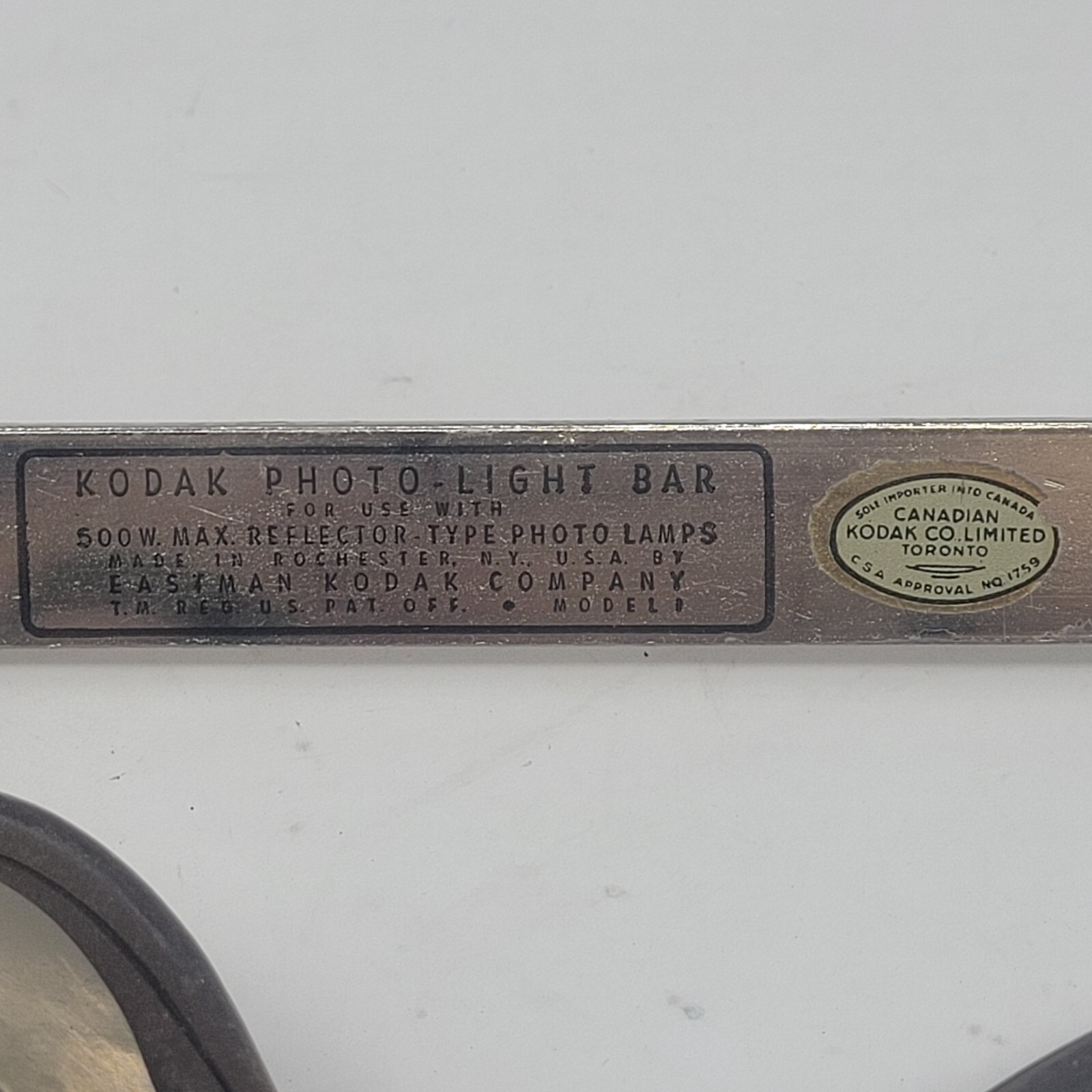 Vintage Kodak 2 Lamp PhotoLight Bar for use with 500w max photo lamps