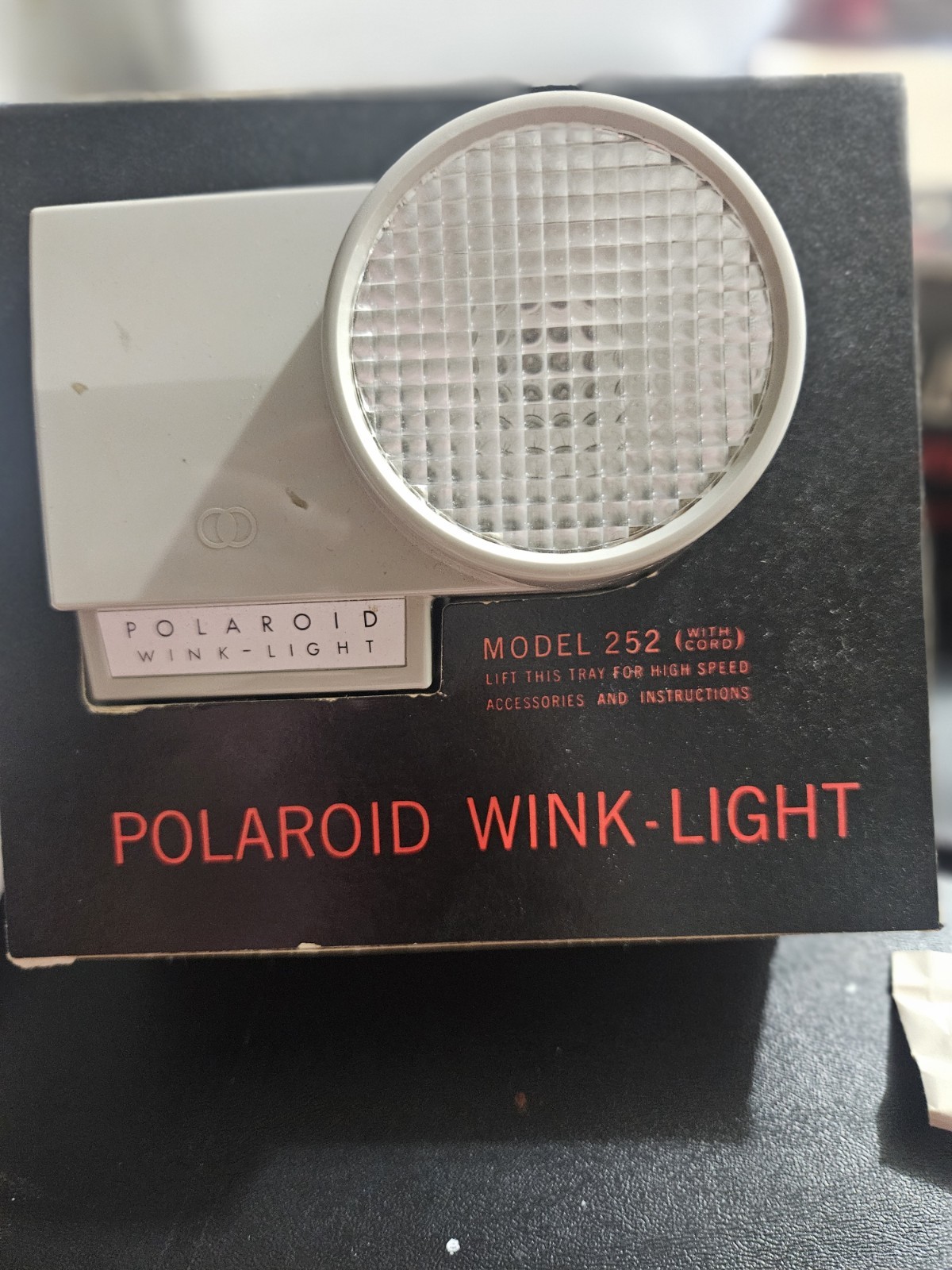 VINTAGE POLAROID WINK-LIGHT MODEL 252 EXTERNAL FLASH UNIT W/ORIGINAL BOX