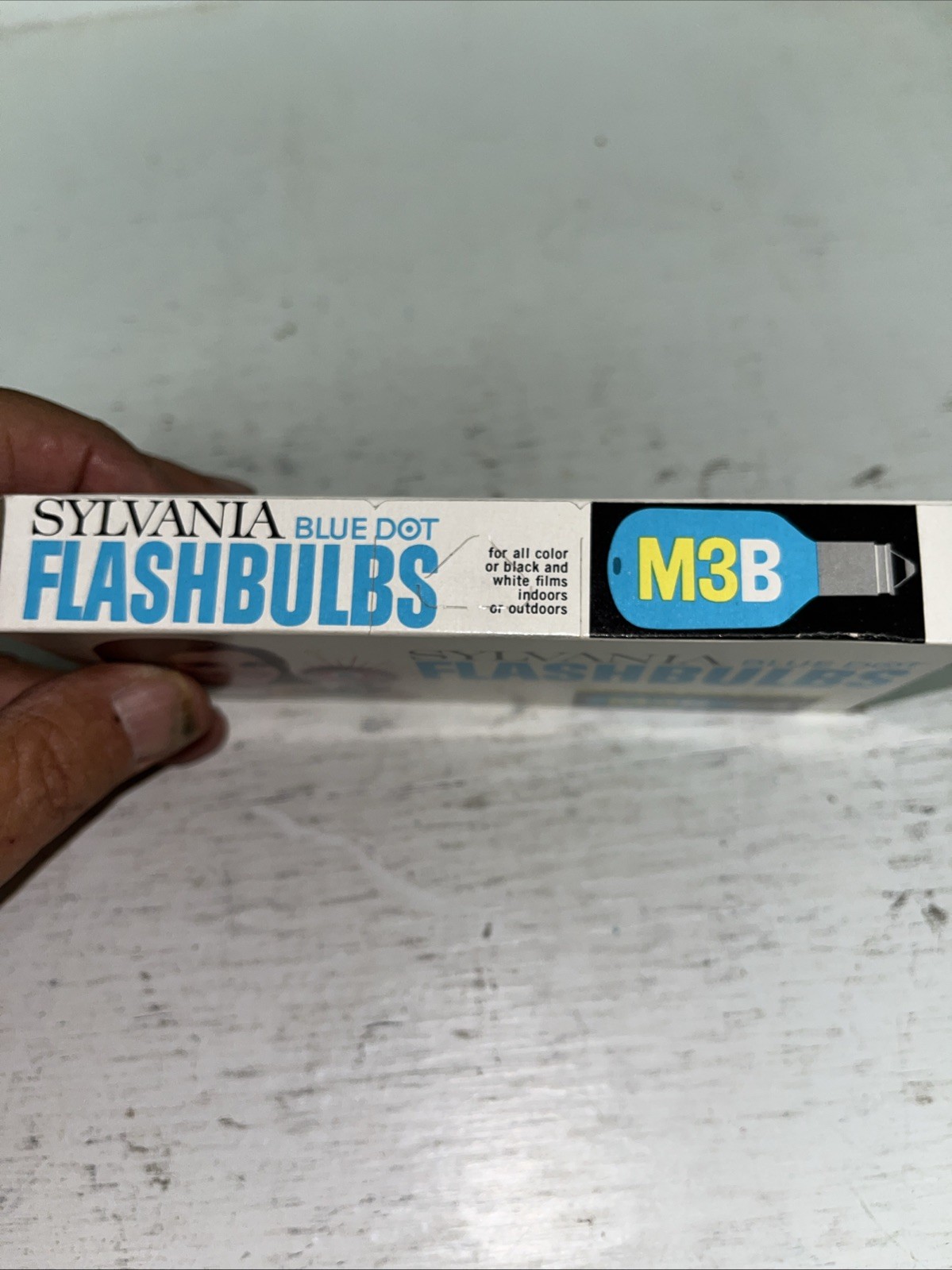 Sylvania Blue Dot Flash Bulbs flashbulbs M3B Twelve Blue Bulbs New Open Box