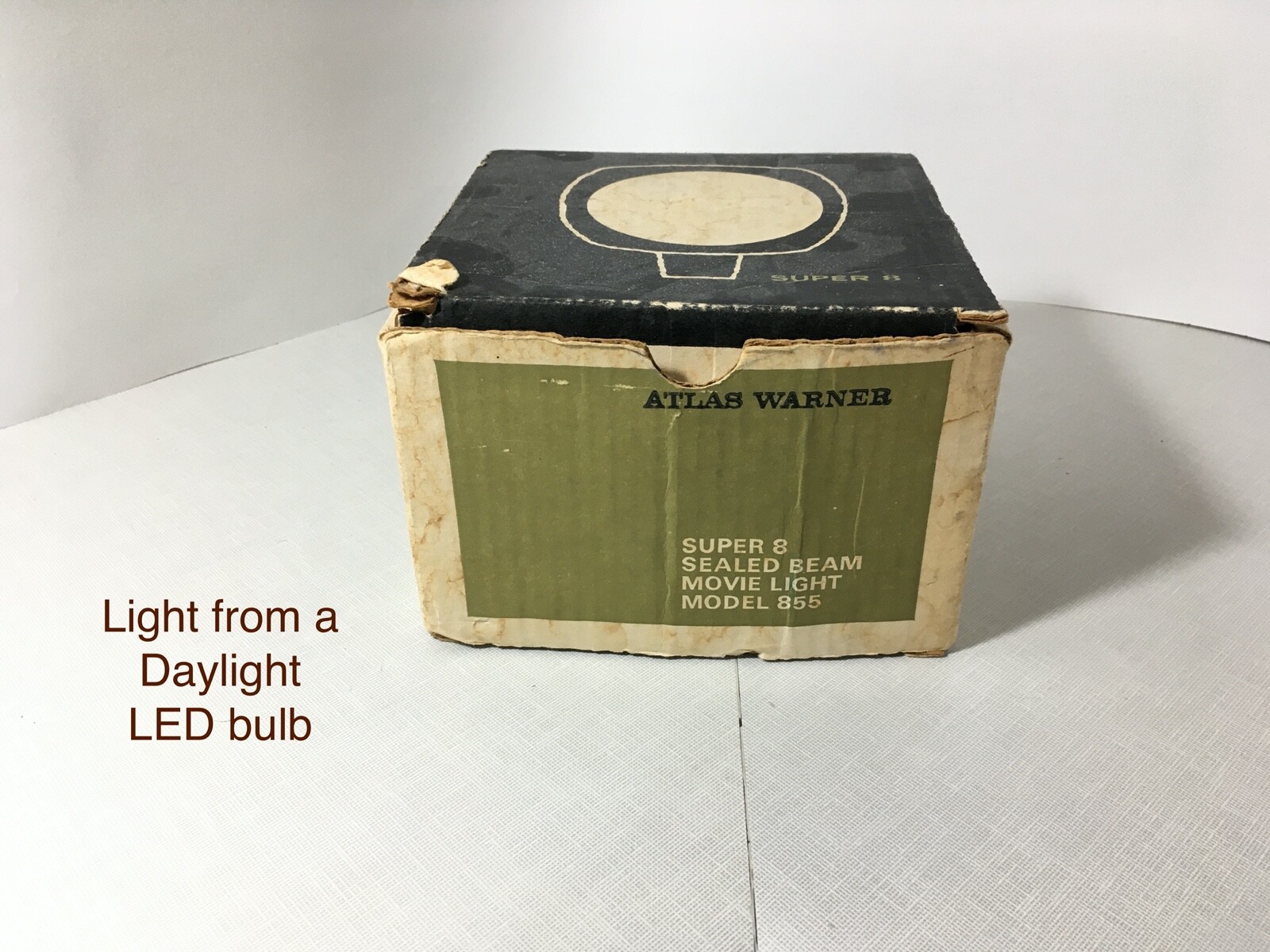 Vintage Atlas Warner Super 8 Sealed Beam Movie Light Model 855 – Works!