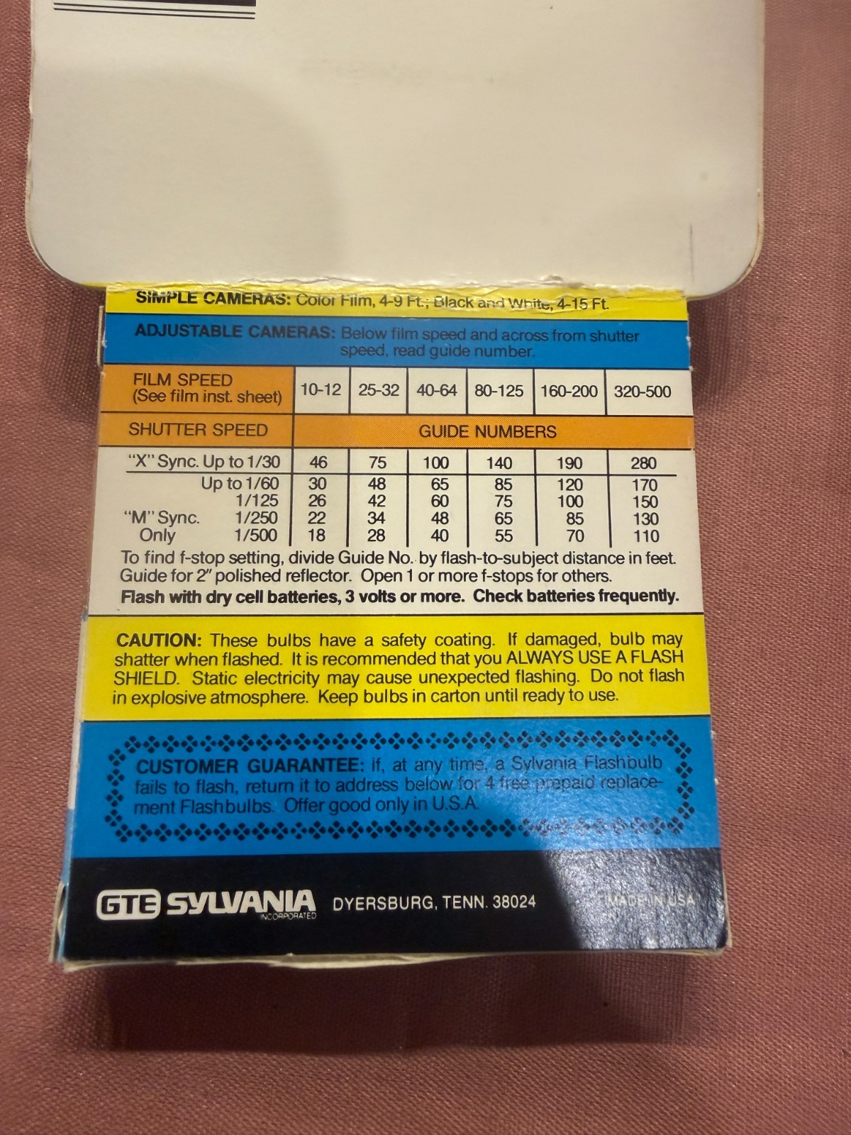 Vintage Sylvania Blue Dot Flashbulbs AG1B Camera Bulbs (19) Bulbs 1 Full box