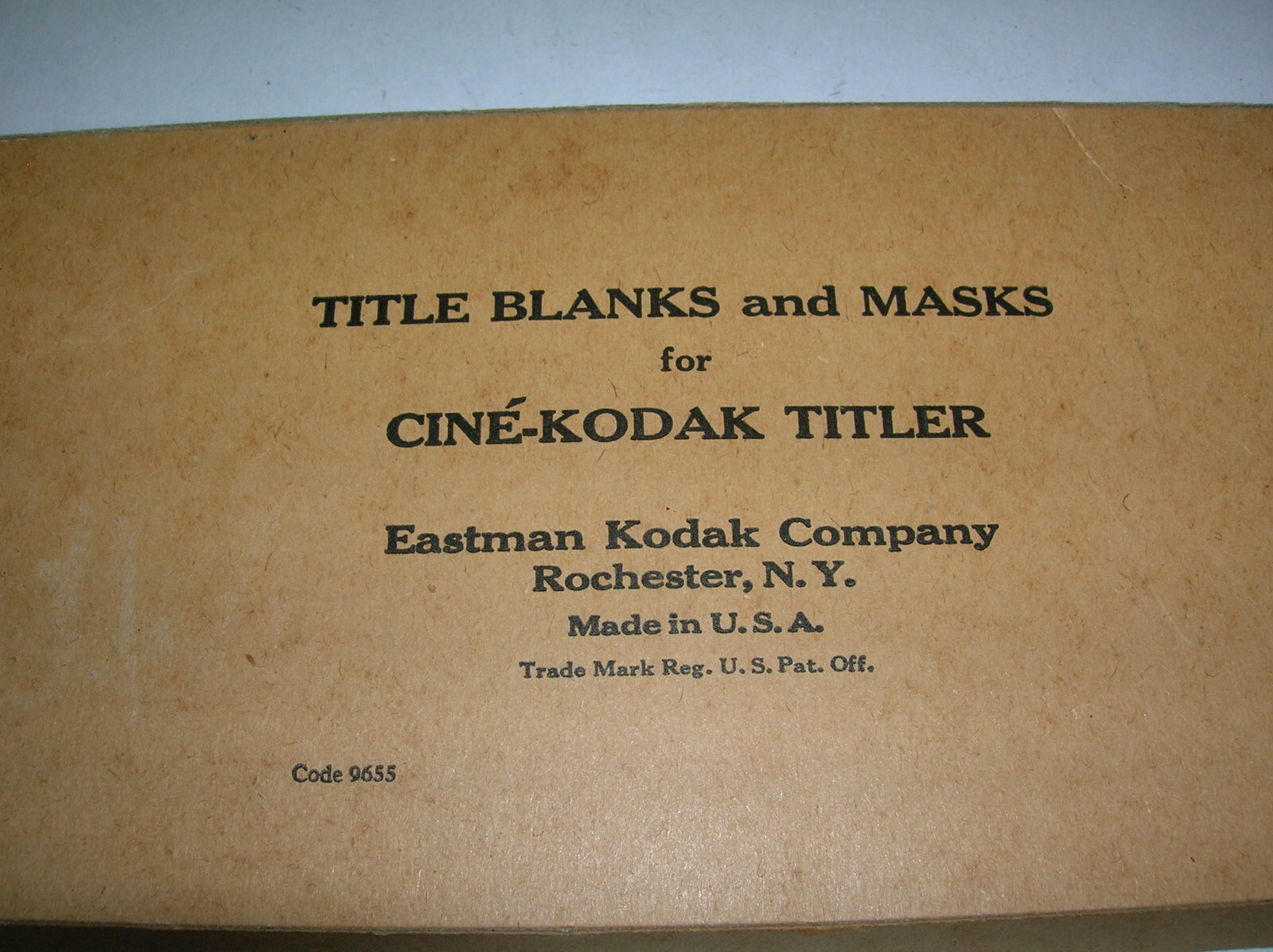 VINTAGE EASTMAN KODAK CINE-KODAK TITLER w/ ORIGINAL BOX & ACCESSORIES 1933