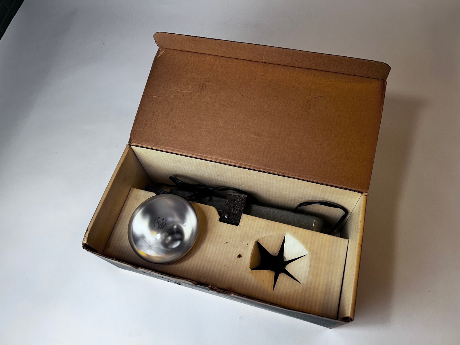 Vintage Bell & Howell Light for Indoor Movies w/ Original Box Tested Works Movie