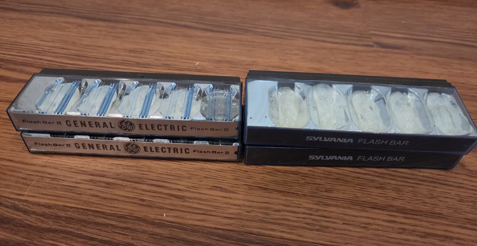 Lot of 4 Vintage Polaroid FlashBar II SX-70 Flash Bars GE & Sylvania Untested