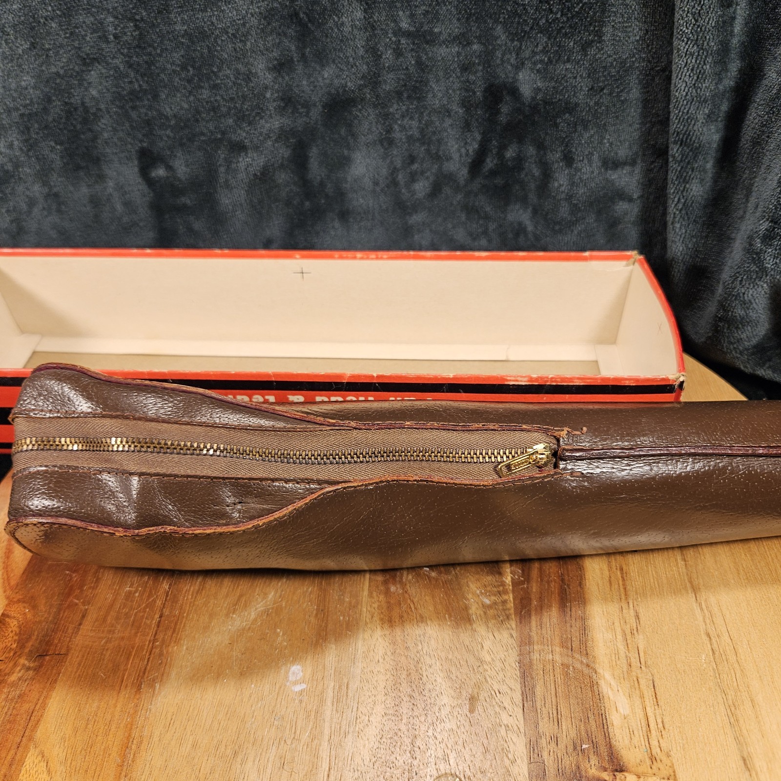 VIVO 9-Section Elevator Chrome Tripod Pan Head & Leather Case Vintage Model DE-
