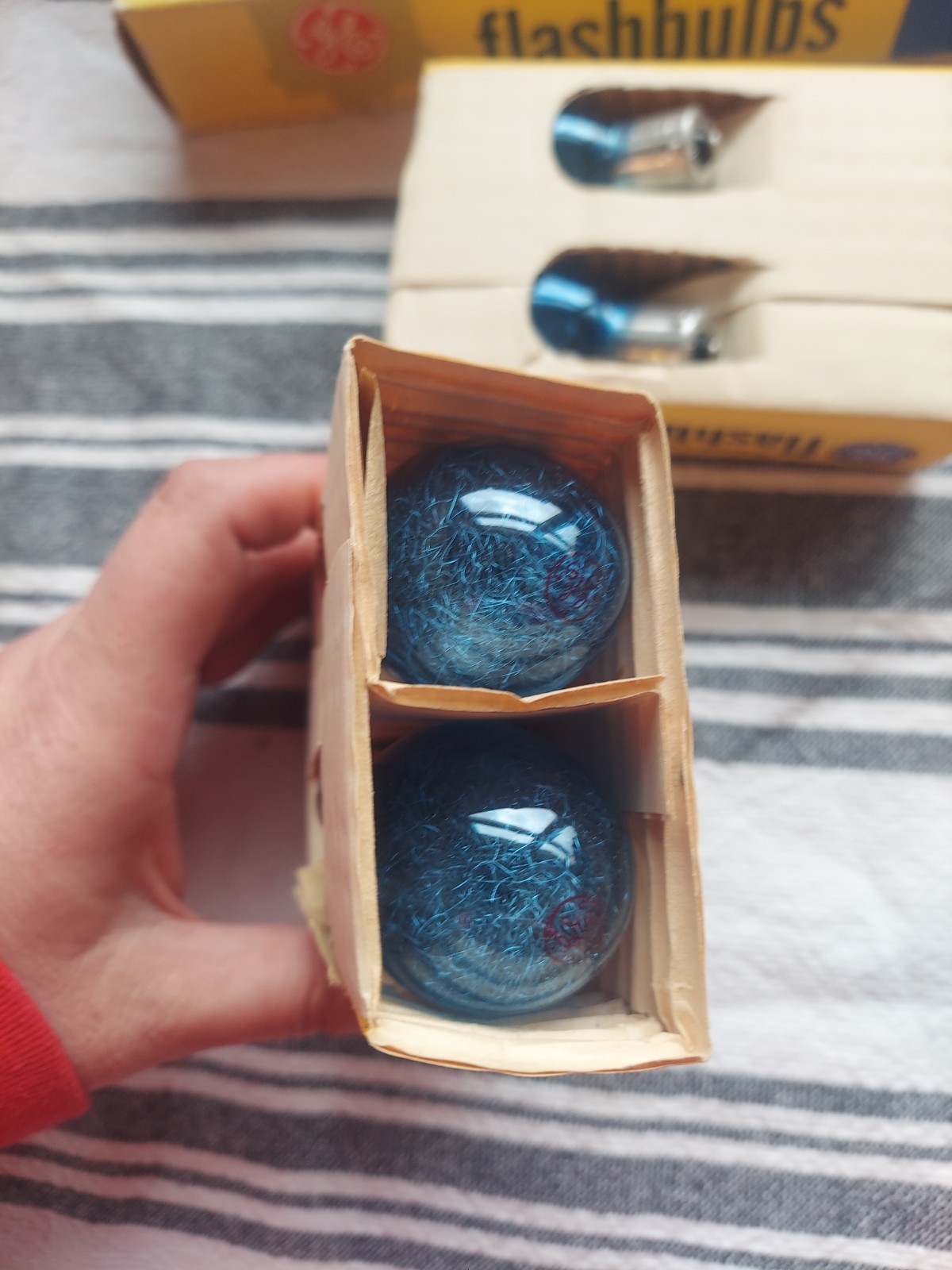 Vtg GE #5B Blue Flashbulbs With Rhenium 8 Pieces