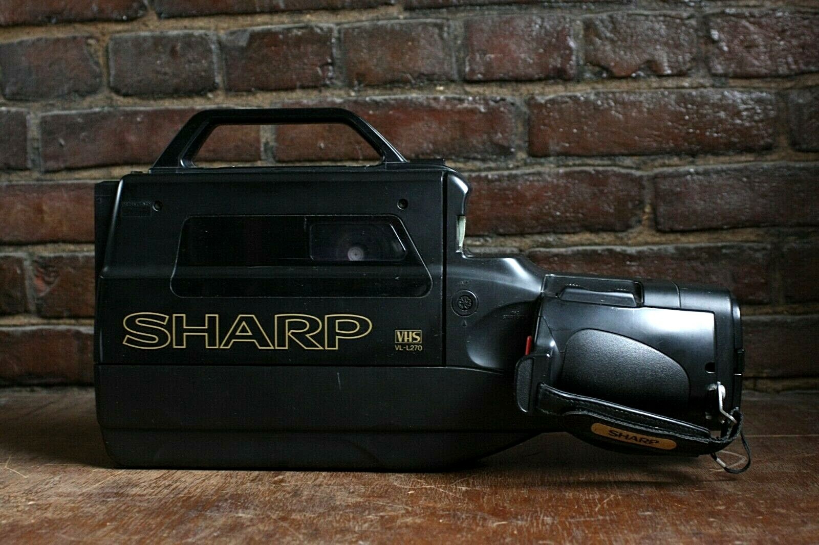 VHS Cine/Movie Camera & Charger w/ Accessories & Case