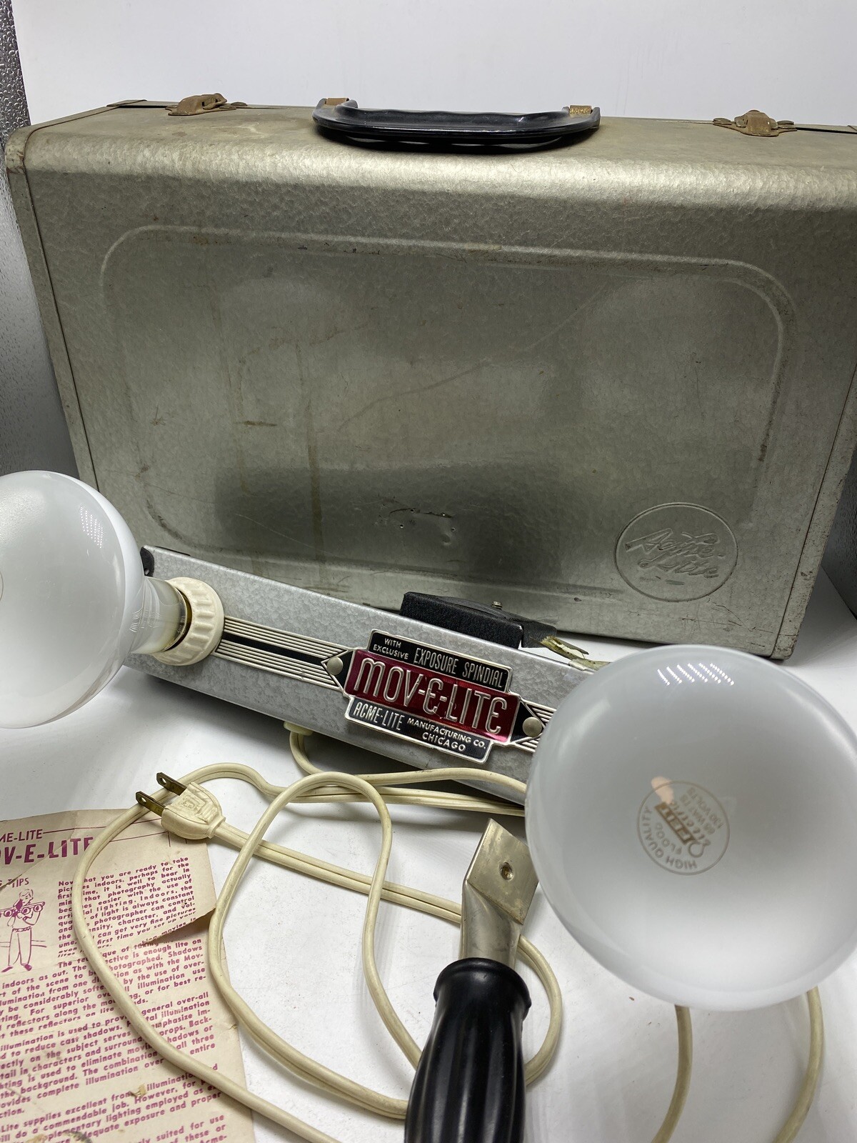 Acme-Lite Move-E-Lite Vintage Tested Works Vintage Light W/ Metal Carrying Case