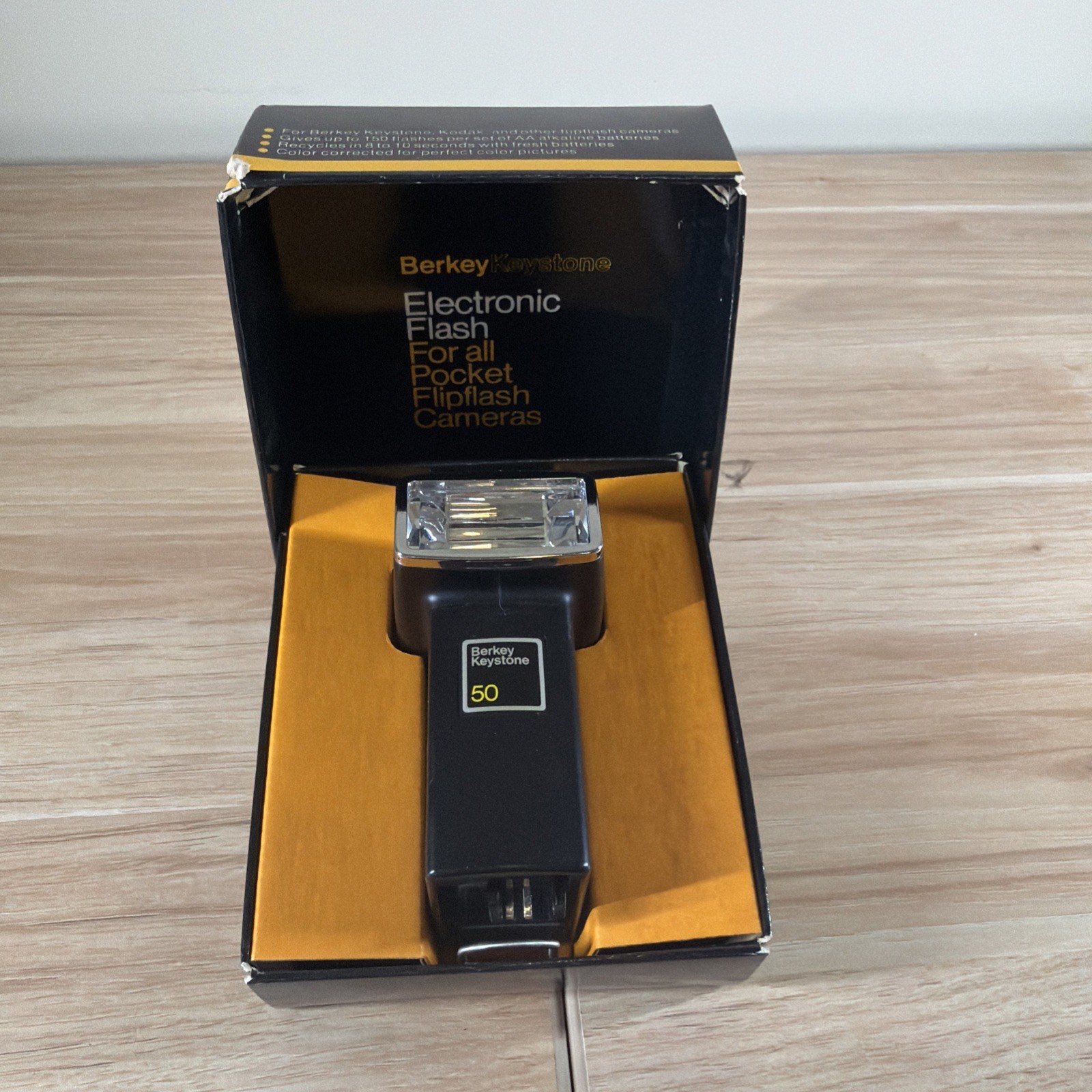 Becket Keystone Electronic Flash for Pocket Cameras, Model 50