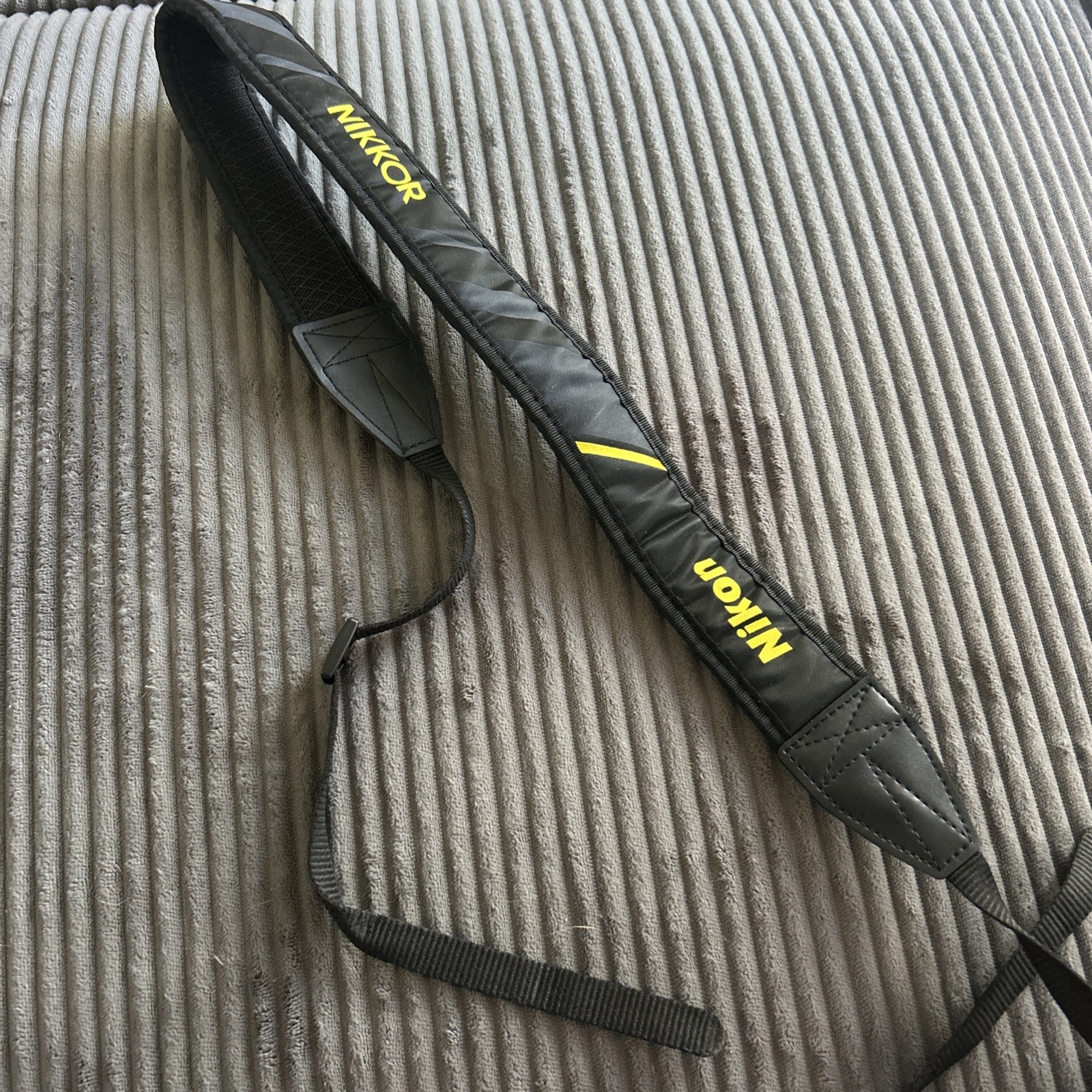 Vintage Nikon nikkor Camera Neck Strap Black Yellow Logo missing clips