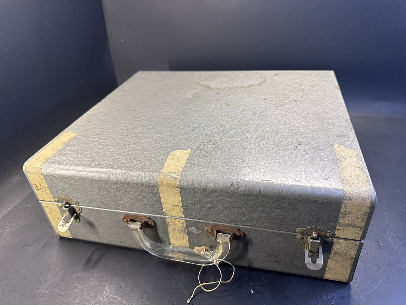Portable Light 4 Light Bar with Handle And Hard Case Tested Vintage