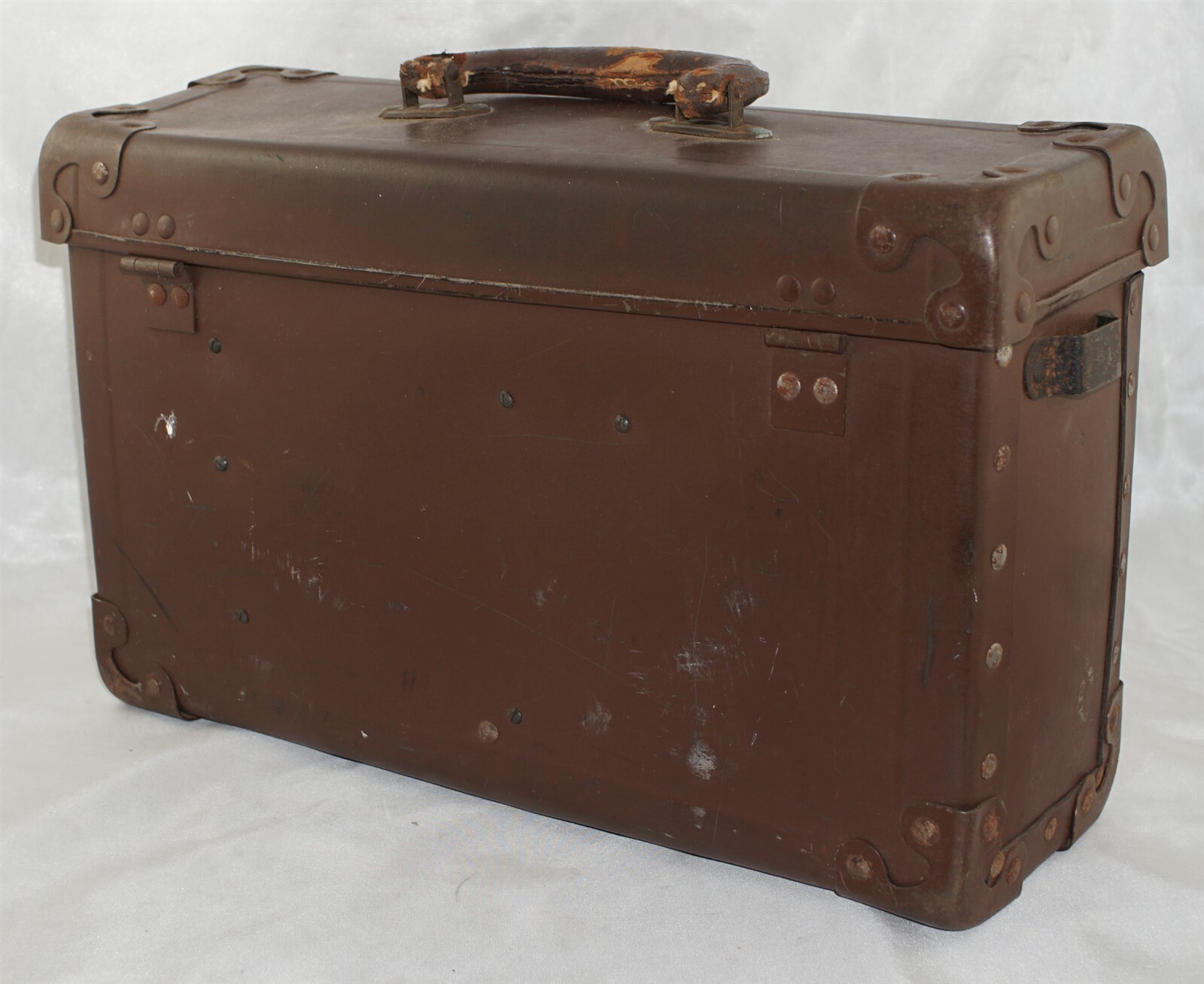 Vintage Metal Case to 2 1/4 x 3 1/4 Graflex Camera Outfit