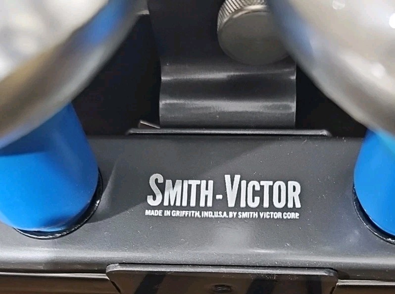 VINTAGE SMITH VICTOR GL-43 4 SOCKET PHOTOGRAPHY LIGHT BAR #D