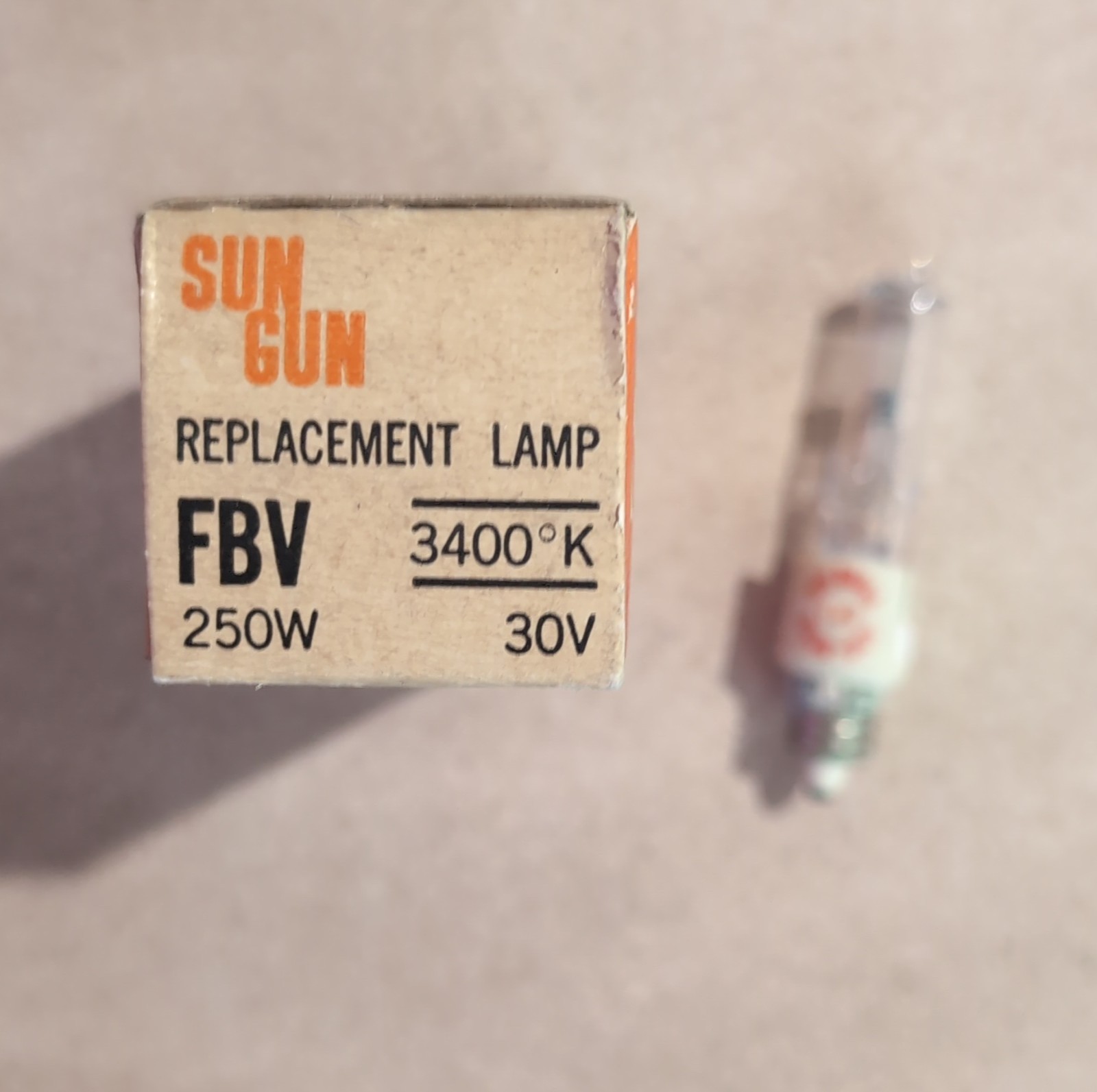 FBV Projector Lamp Sylvania FBV 250W 30V Sun Gun Compatible Movie Bulb