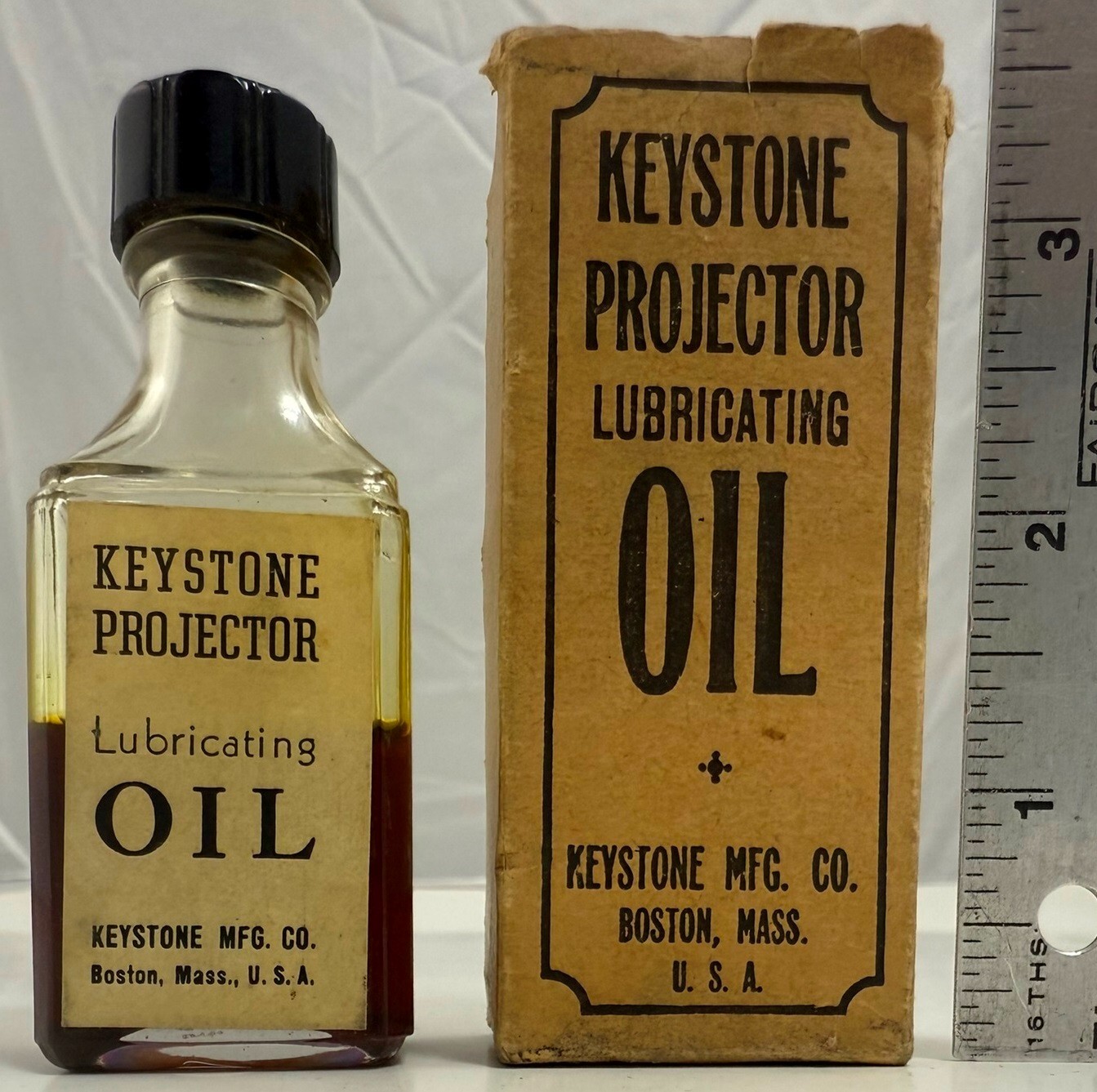 o’o’o . Vintage . Bottle of KEYSTONE PROJECTOR Lubricating Oil . in Original Box