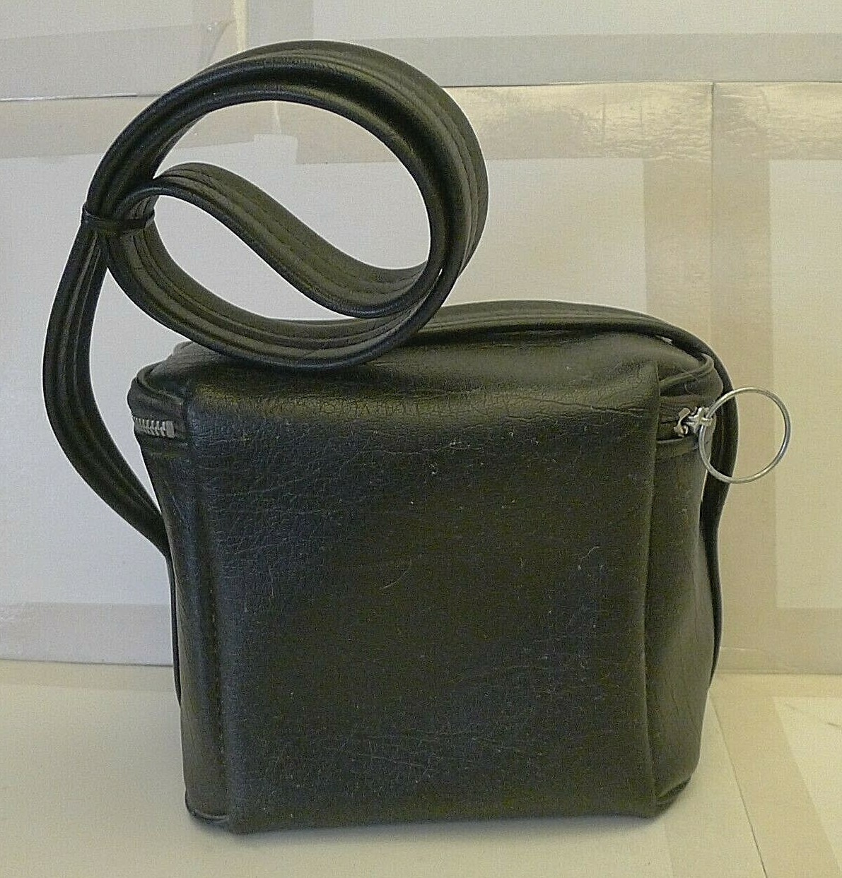 Polaroid Black SX-70 or 600 Zipper Camera Carrying Case built in Strap -Original