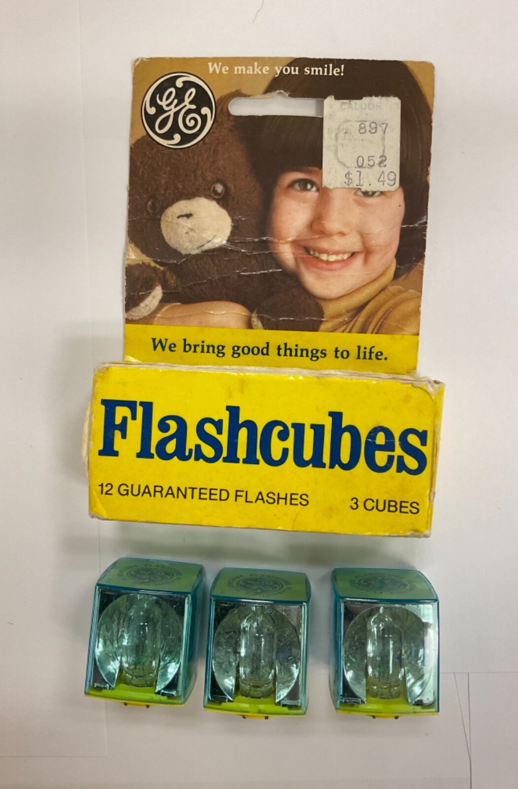 Vintage GE Flash Cubes 3 cubes 12 flashes for Standard Flash Cube Cameras – Read