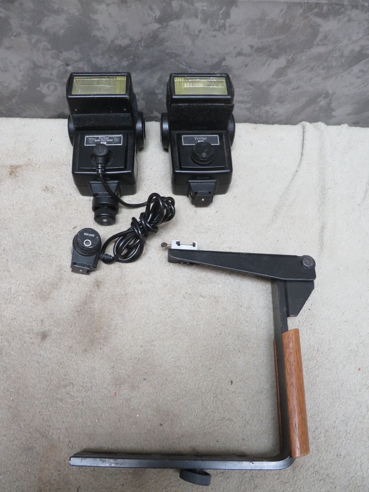 Vintage Photography Bachrach Bracket Holder 2 VIVITAR 283 Auto Thyristor Flash