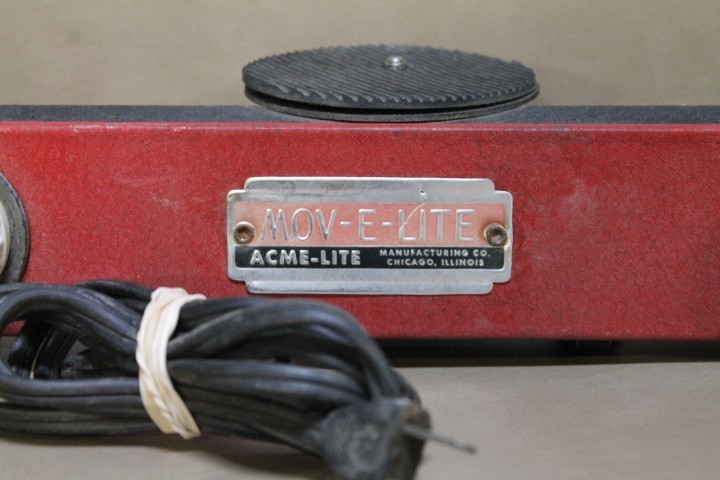 Vintage Acme Lite Mov-E-Lite Model 4 Movie Light 4 Bulb Lighting Bar 26″