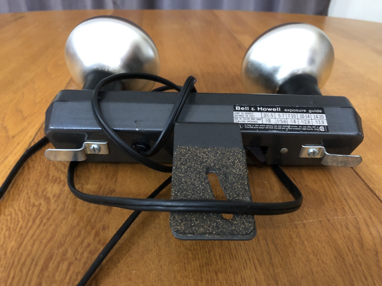 Vintage Bell & Howell Flood Lamp Movie Light Bar & Bulbs Tested Works