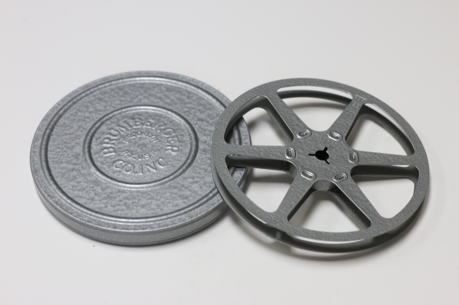 Vintage BRUMBURGER Brooklyn New York 8mm 5″ Film Cannister & Empty Reel #318