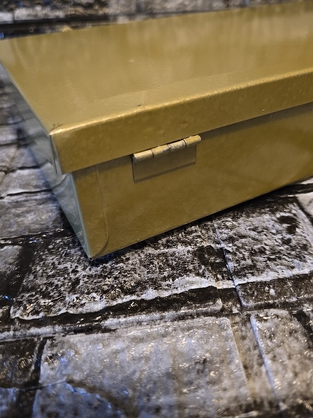 Vintage Logan Metal De Luxe 2 x 2 No. 110-115-1500I Slide File Box Gold