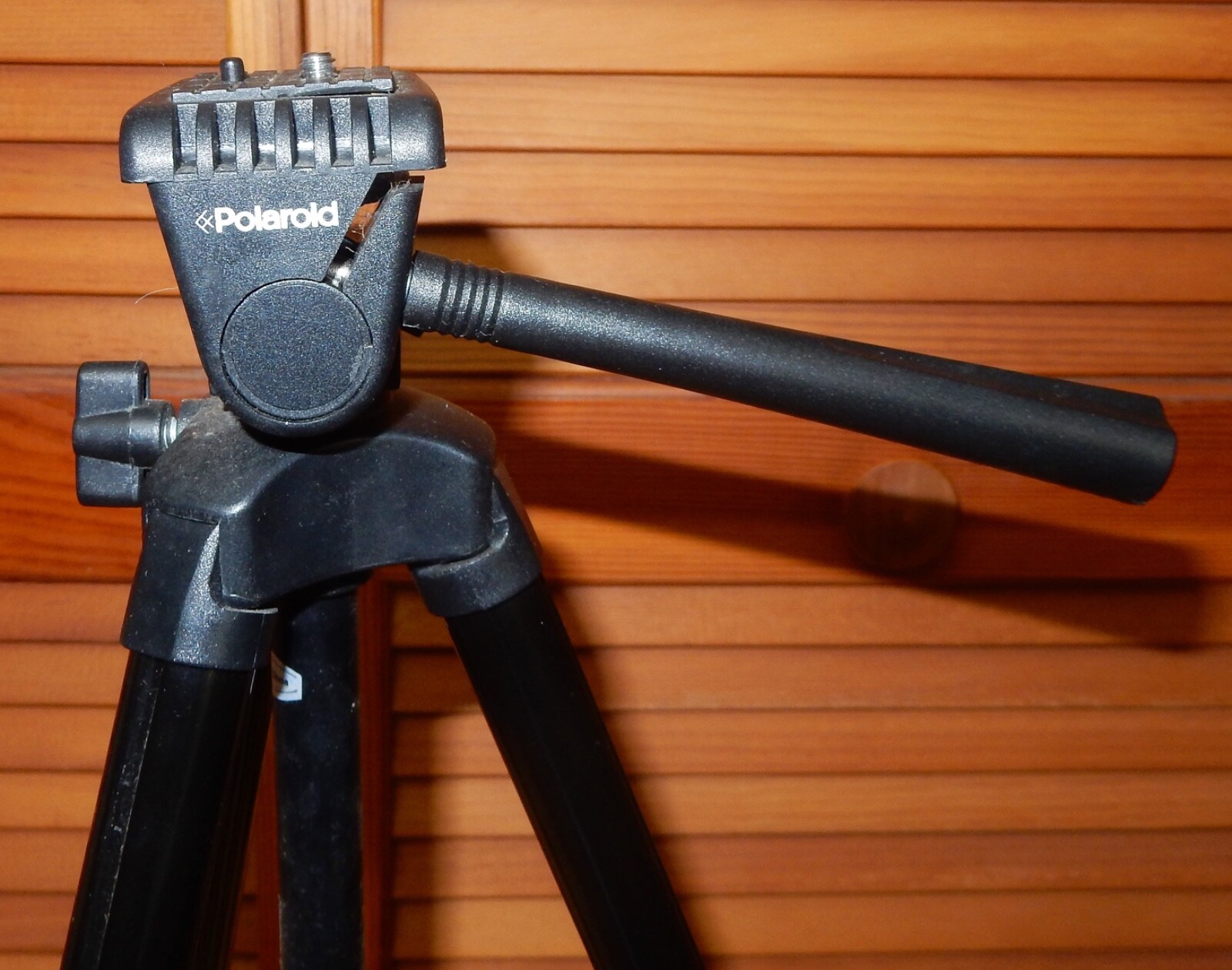 Polaroid Adjustable Height Digital Camera Tripod, 18 1/2″ – 43 1/4″