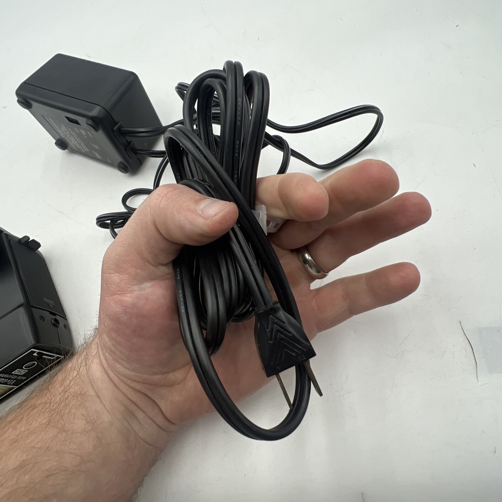 VIVITAR AUTO THYRISTOR 292 CAMERA FLASH W/ MV-3 CHARGER CONVERTER + NC-2