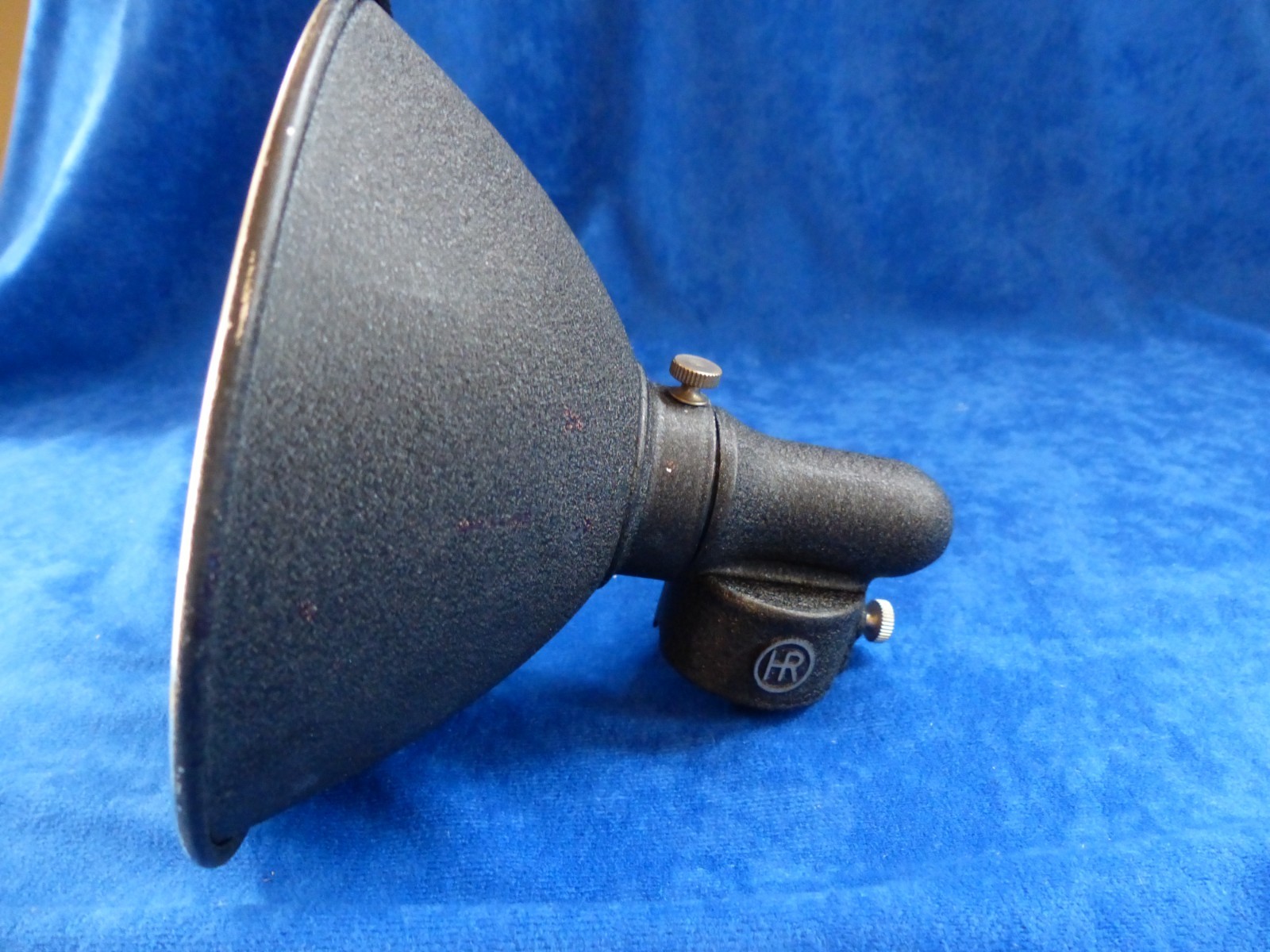 Vintage Heiland 6-inch flash reflector, very good condition, tested & working