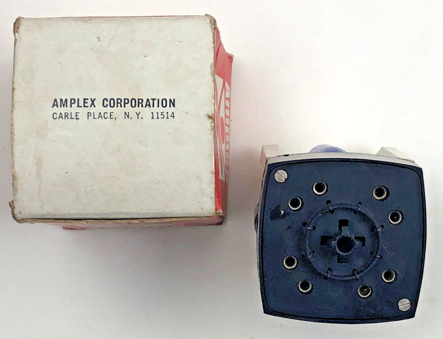 Vintage Amplex Re-loadable Camera Flash Cube in Original Box with 4 Bulbs (AG)