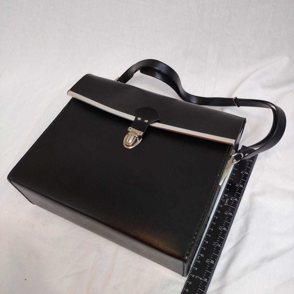 Vtg. Penncrest Compartment Case for Polaroid Pack Cameras Hard Pressed Vinyl IOB
