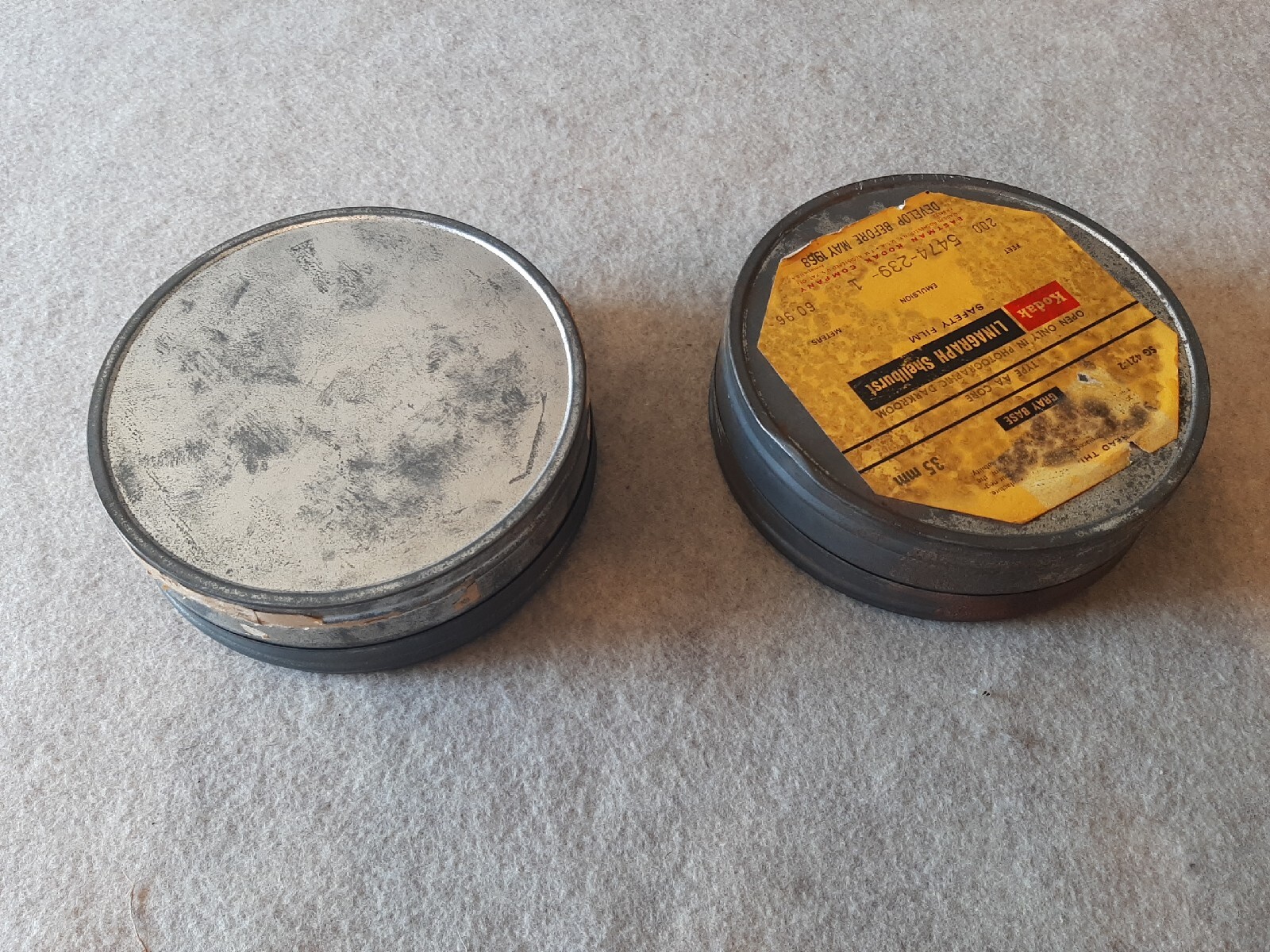 Vintage Eastman Kodak Company 35mm Home Movie Film Tin Cans empty Canisters 2349