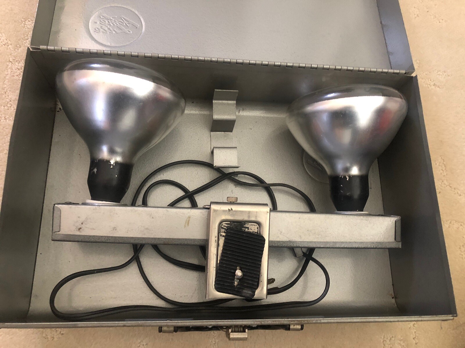 ACME MOV-E-LITE Movie Lighting Bar – 2 Bulb – Tested – Metal Case Grip