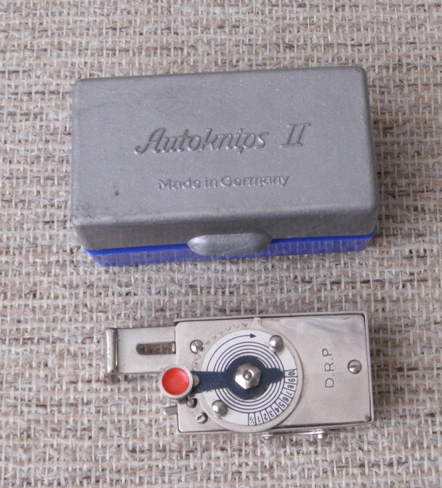 Vintage Autoknips II Mechanical Camera Self Timer With Case (See Video)