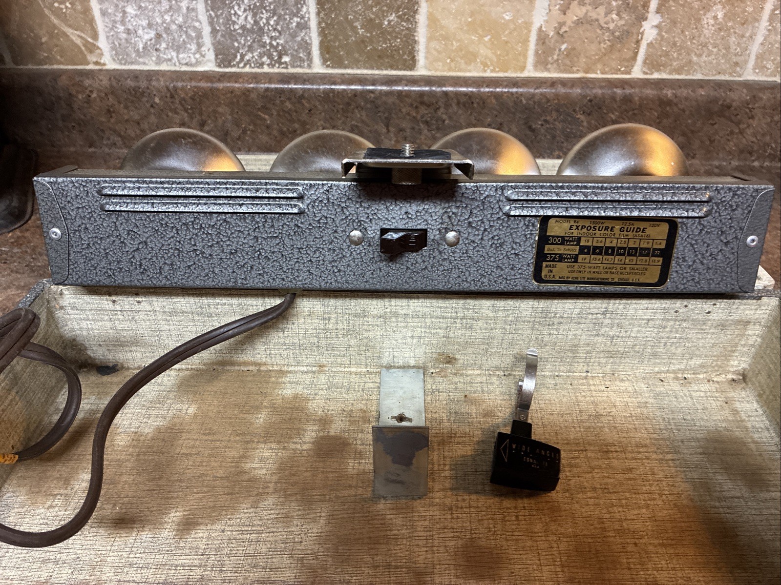 Acme Lite Mov-E-Lite Chicago w/Case Works Perfectly Extremely Bright Model R4