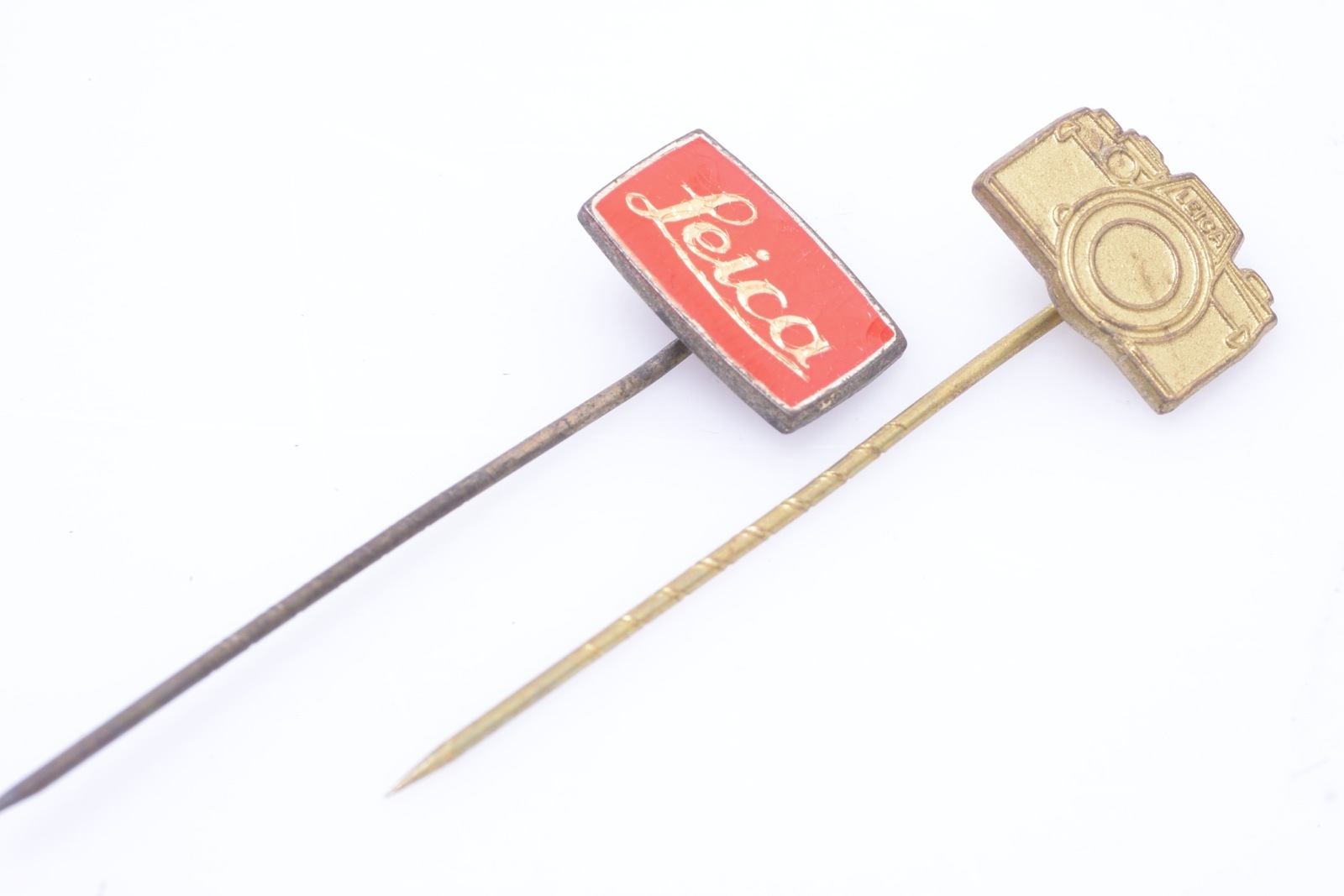 ✅ LEICA M, R AND SCREW MOUNT 2 ADVERTISING TIE PINS *NICE & ORIGINAL*