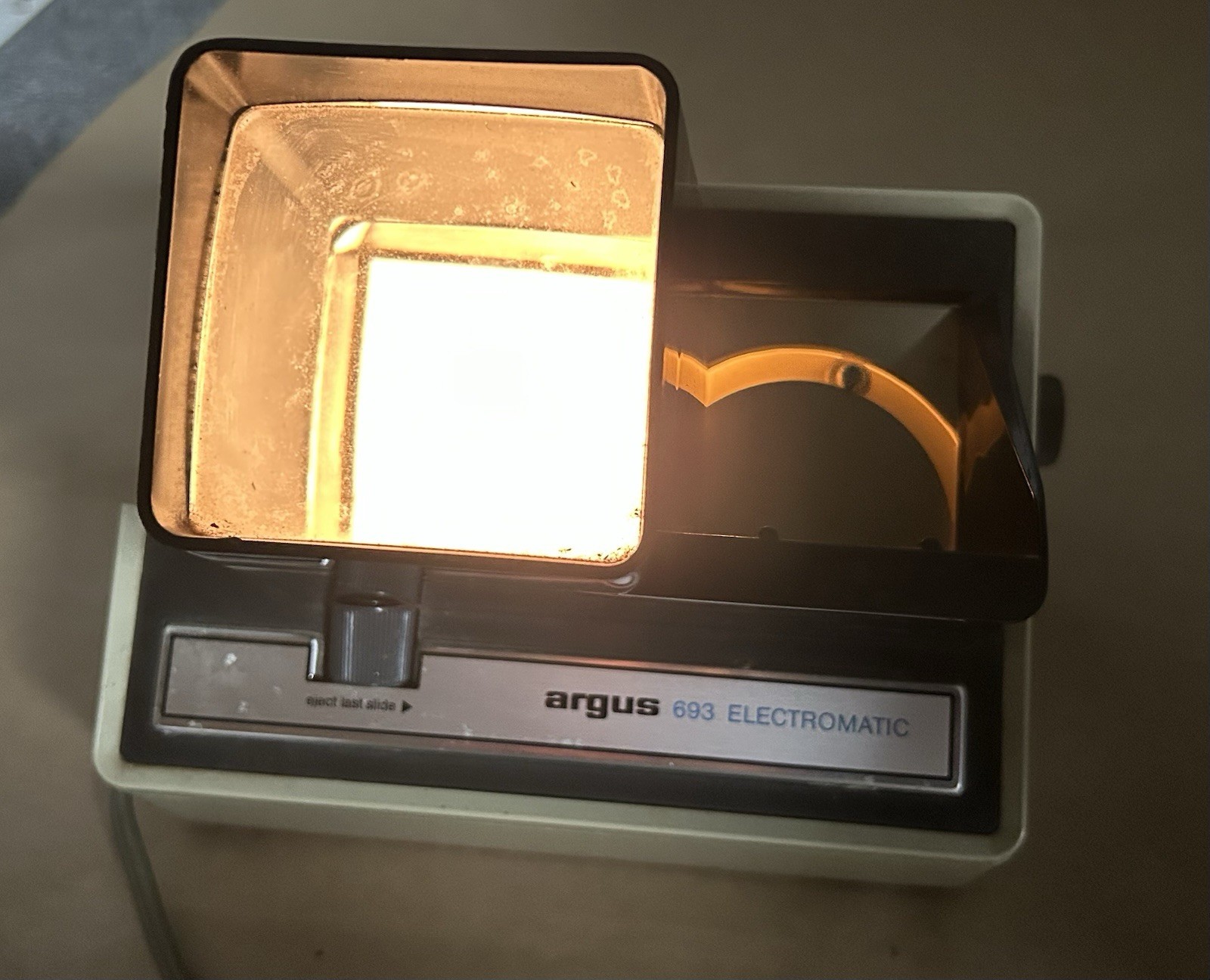 VINTAGE ARGUS 693 ELECTROMATIC SLIDE SORTER VIEWER