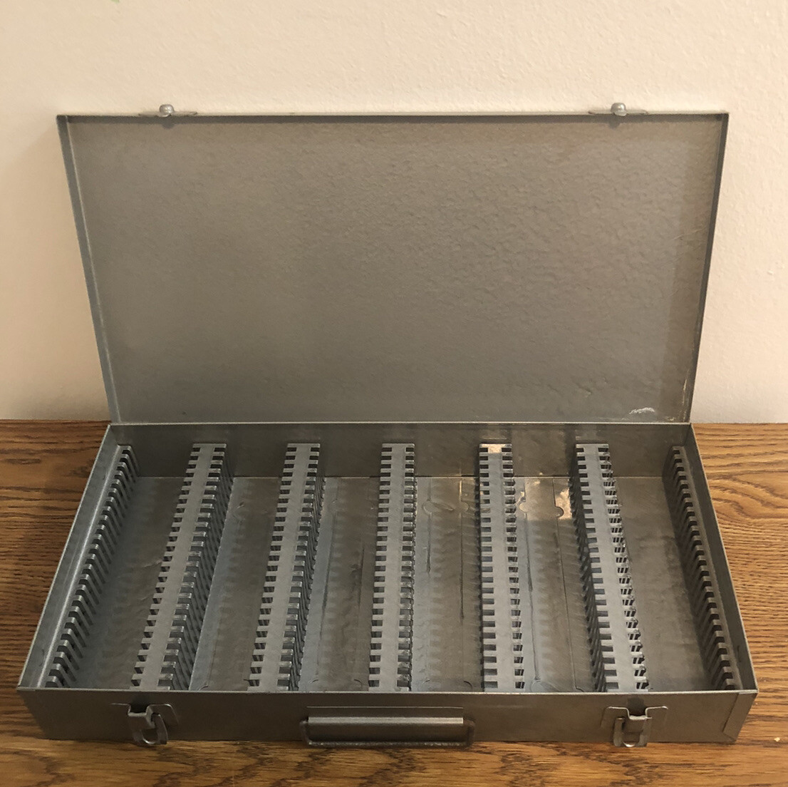 Vintage Metal Slide Storage Box Case Holds 150 35mm Slides or Coins CLEAN!