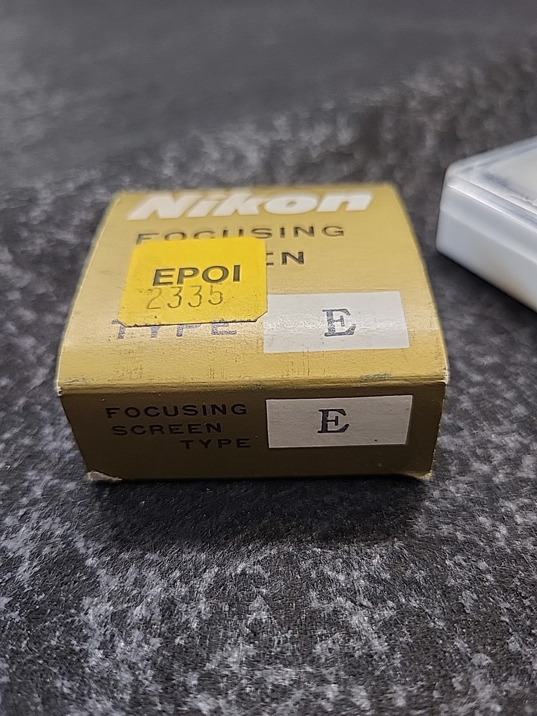 Vintage Nikon Focusing Screen Type E Grid Matte – Gold Box – NOS MIJ – FE FM FE2