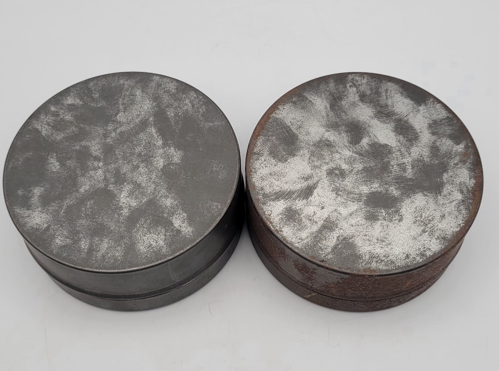 Vintage Pair Of Eastman Kodak Company 35mm Tri-X Pan Film 4” Canister Tins