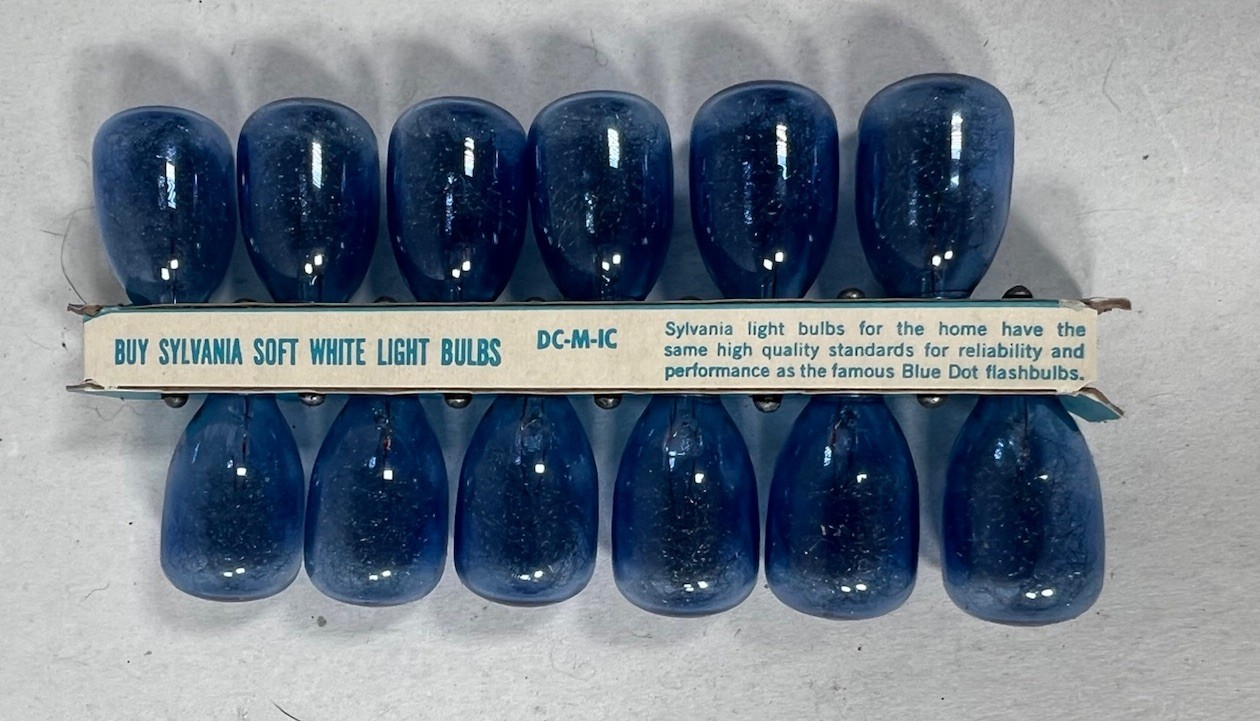 Sylvania Blue Dot Flash Bulbs flashbulbs M3B Twelve Blue Bulbs New.